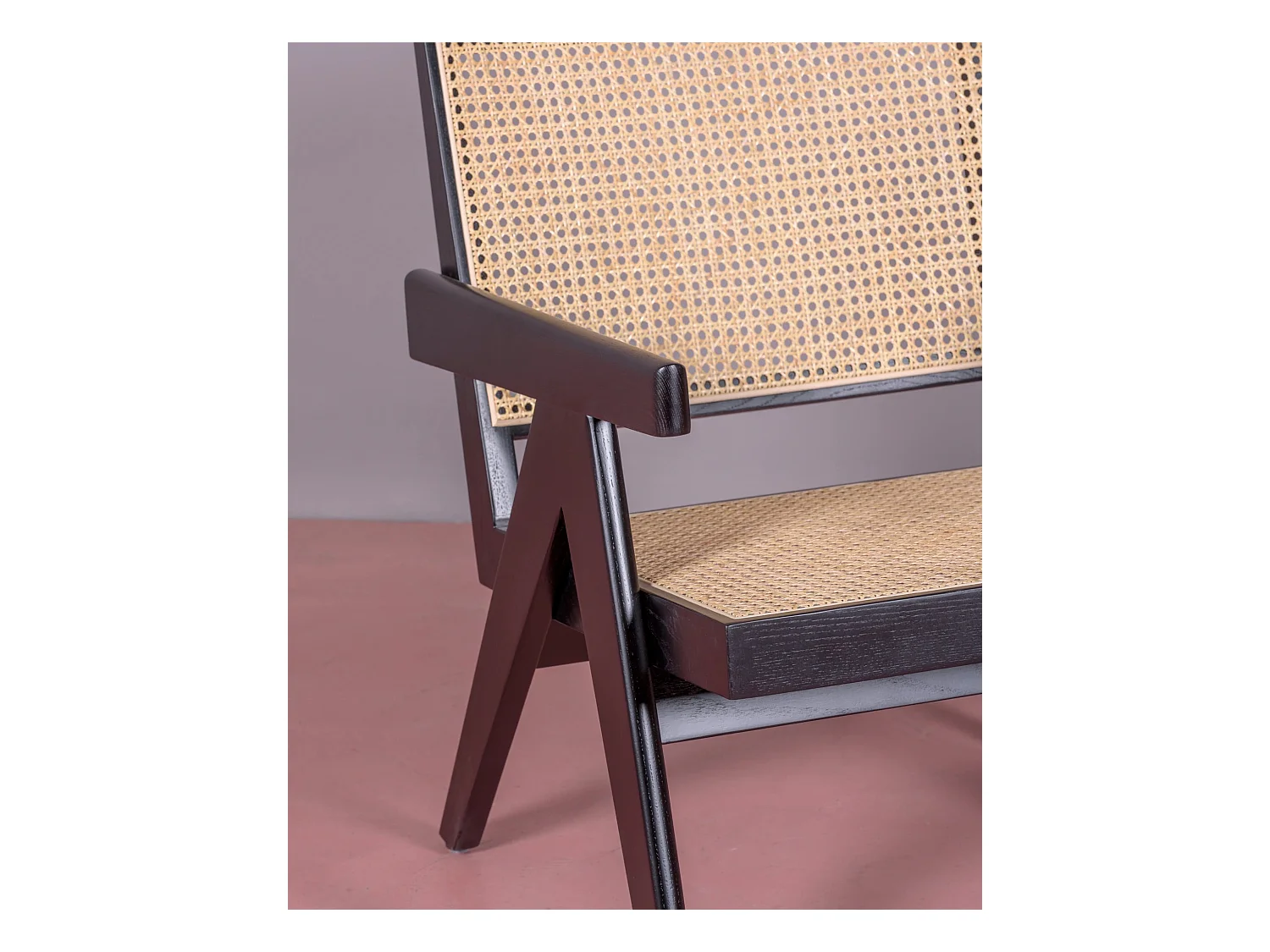 Fauteuil classique avec accoudoirs en bois de teck et rotin naturel - Compass - Noir