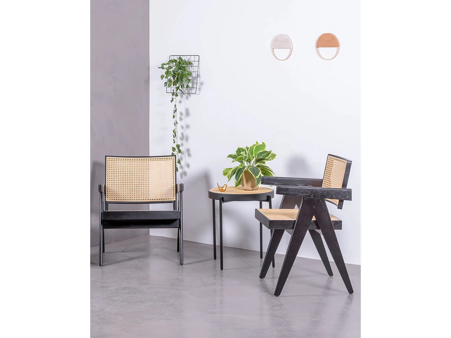 Fauteuil classique avec accoudoirs en bois de teck et rotin naturel - Compass - Noir