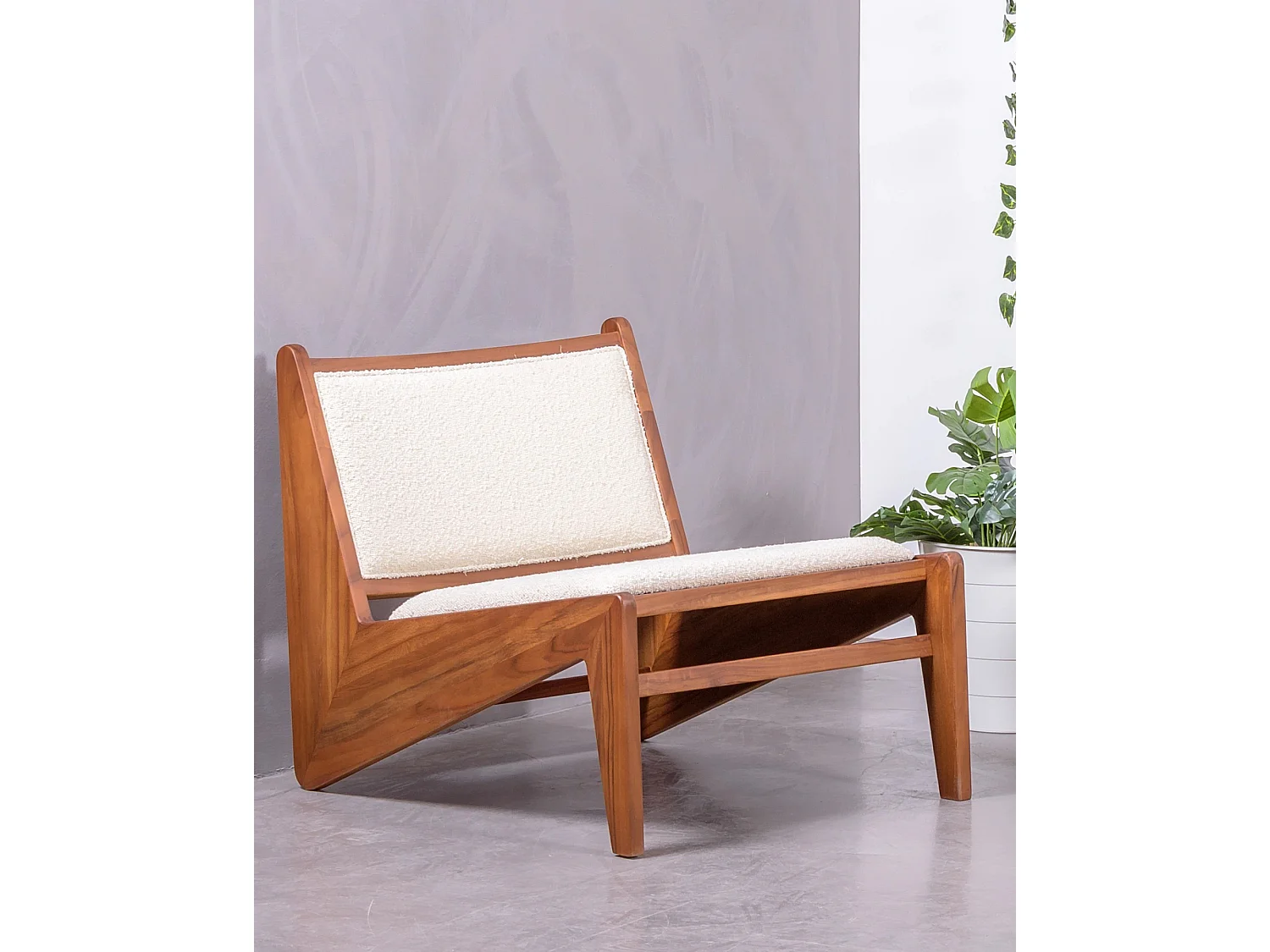 Fauteuil bas en bois de teck et recouvert de tissu bouclé - Compass - Blanc