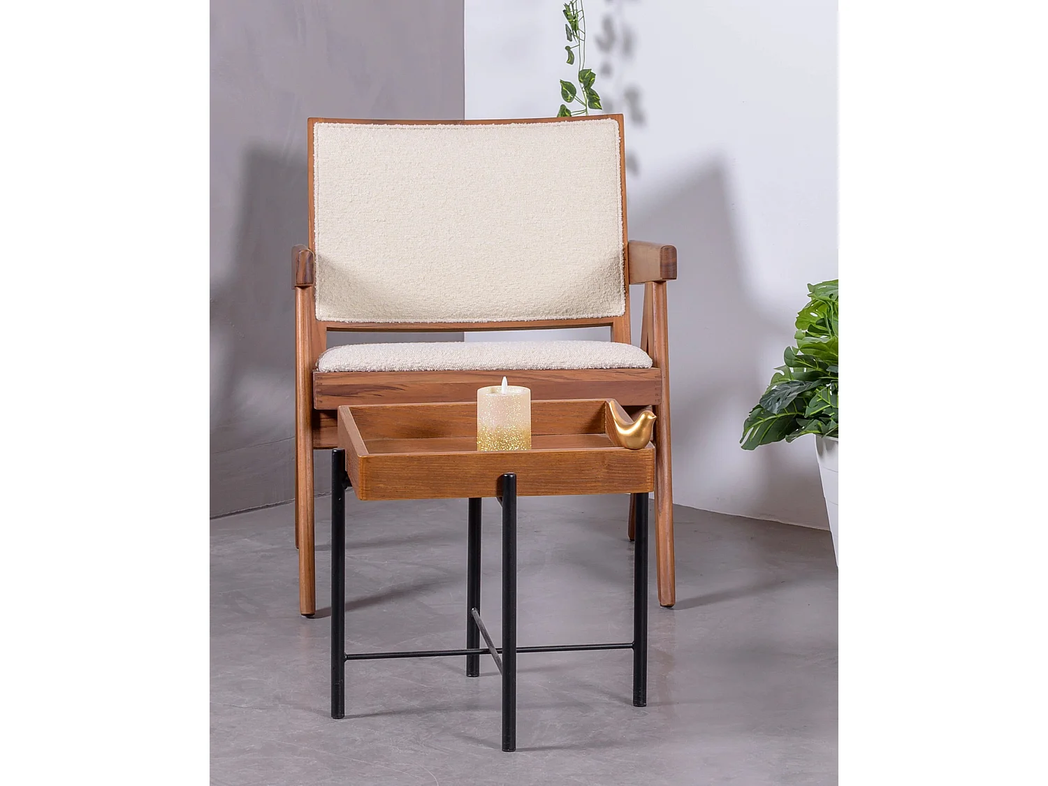 Klassieke fauteuil met armleuningen in teakhout en boucléstof - Compass - Wit