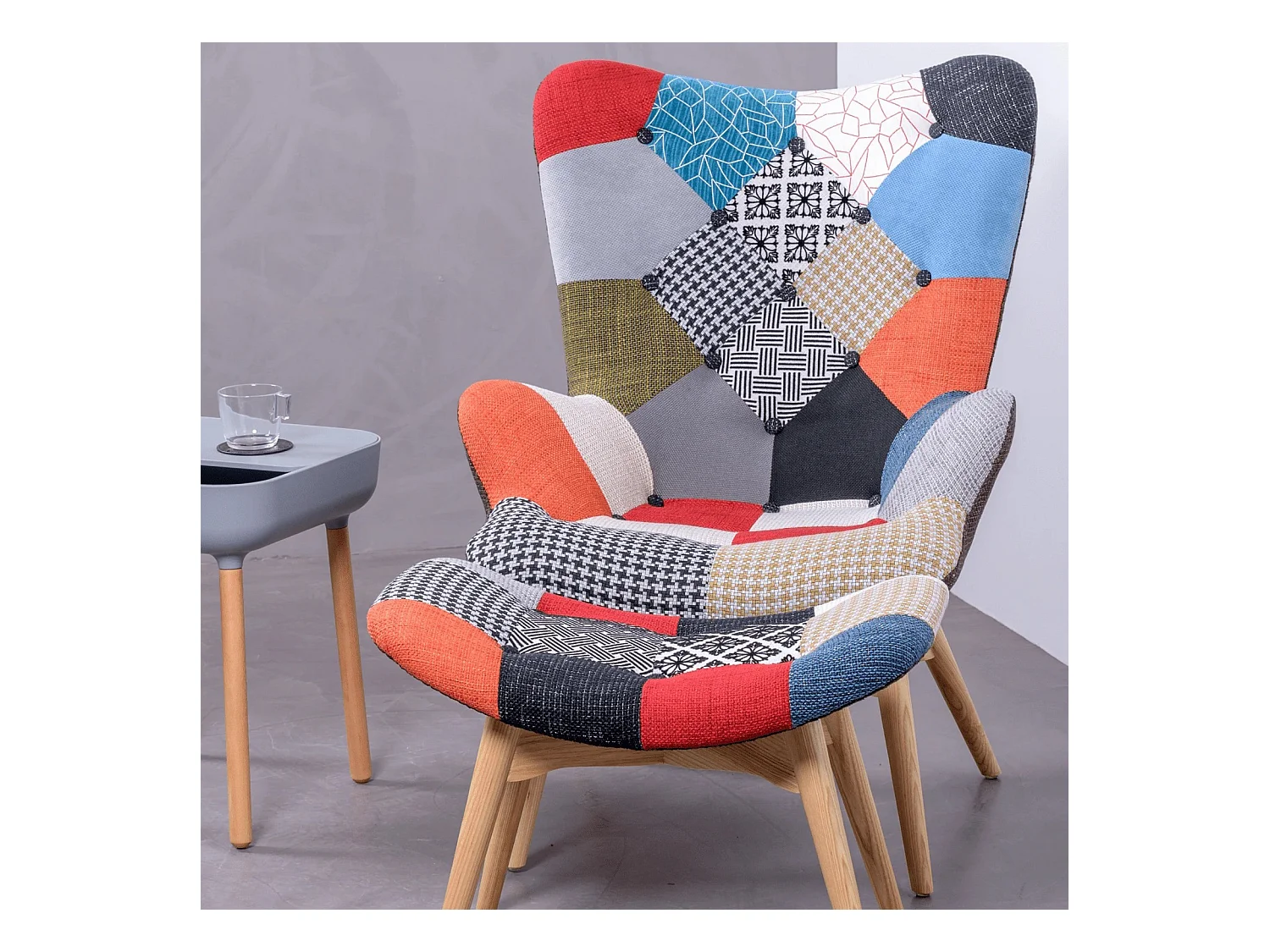 Klassischer Sessel mit Fußstütze mit Patchworkbezug - Featherston - Patchwork