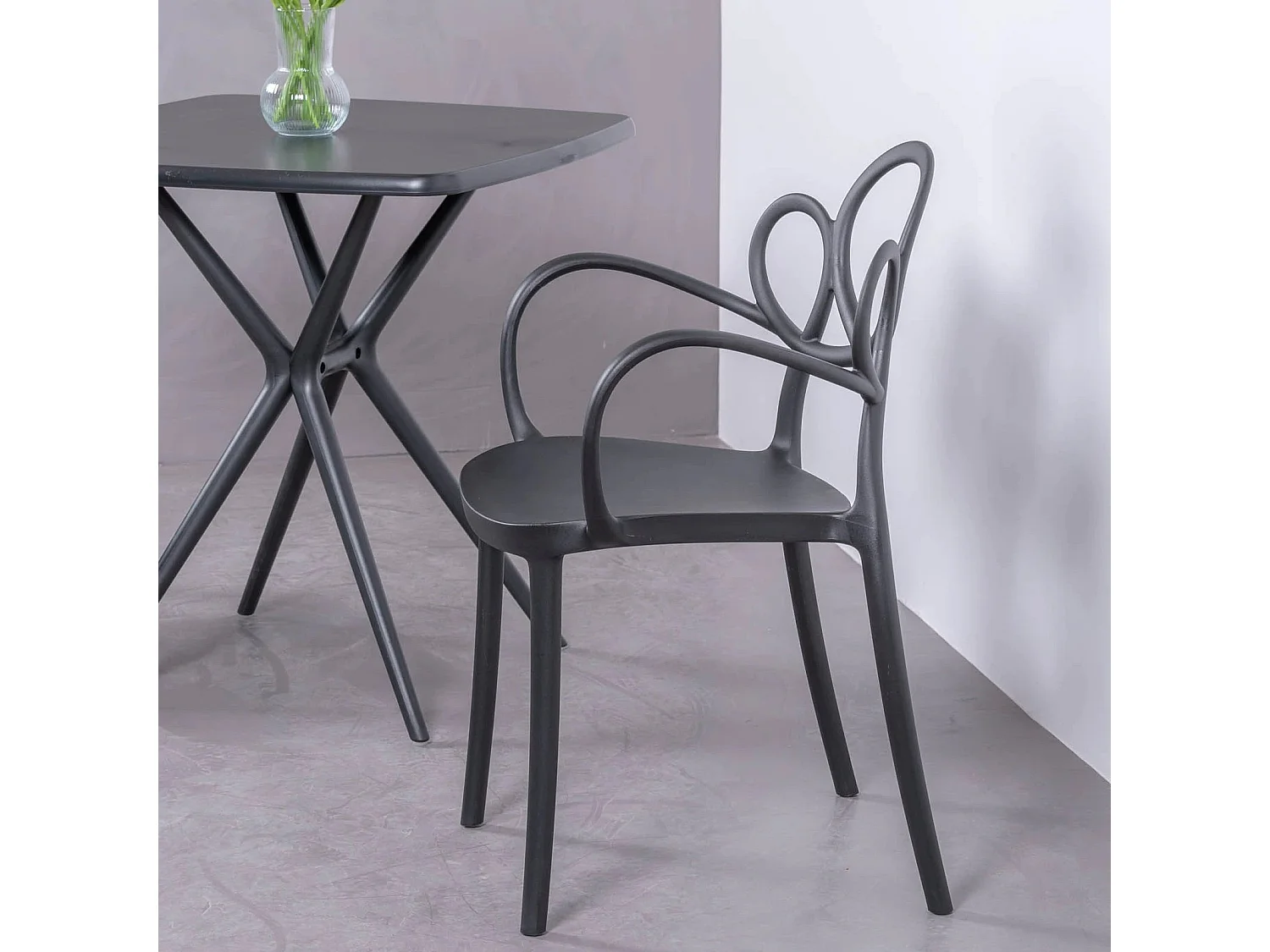 Design stoel met armleuningen geschikt voor buiten - Dream - Zwart