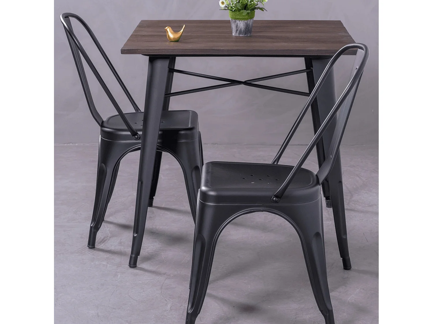 Mesa industrial em aço preto e madeira escura - Bistro - Preto