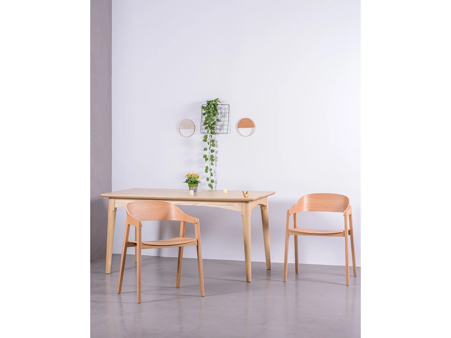 Cadeira escandinava em madeira de carvalho com braços - Soho - Carvalho