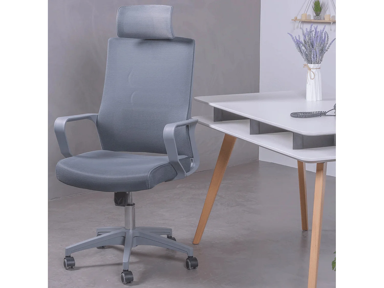 Ergonomischer Bürostuhl aus atmungsaktivem mesh mit grauen Oberflächen und verstellbarer Kopfstütze - Mesh - Dunkelgrau