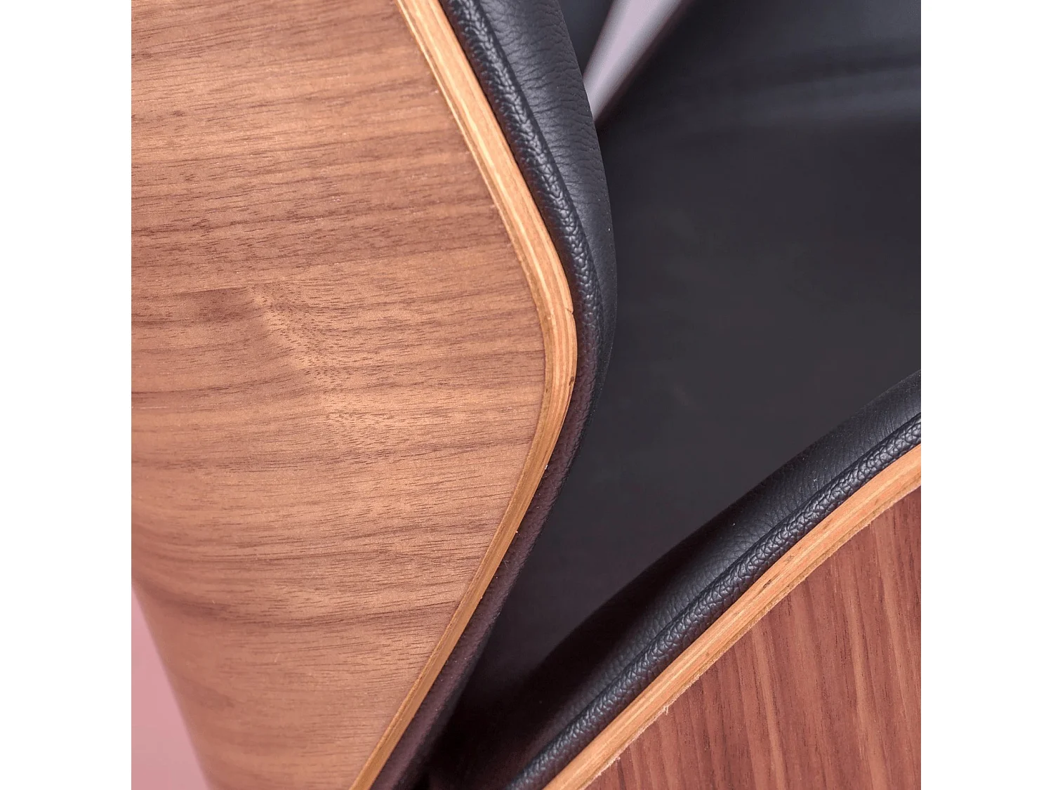 Chaise de bureau en bois de noyer et recouverte de cuir italien - Nordic - Noir