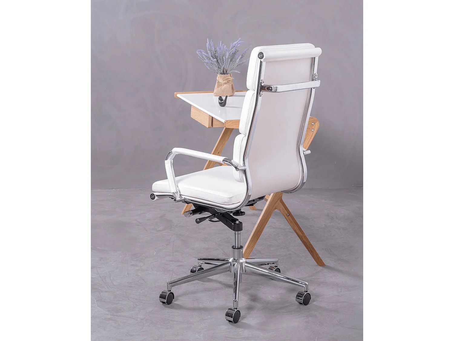 Chaise de bureau à roulettes et dossier haut rembourré en simili cuir - Alu S - Blanc