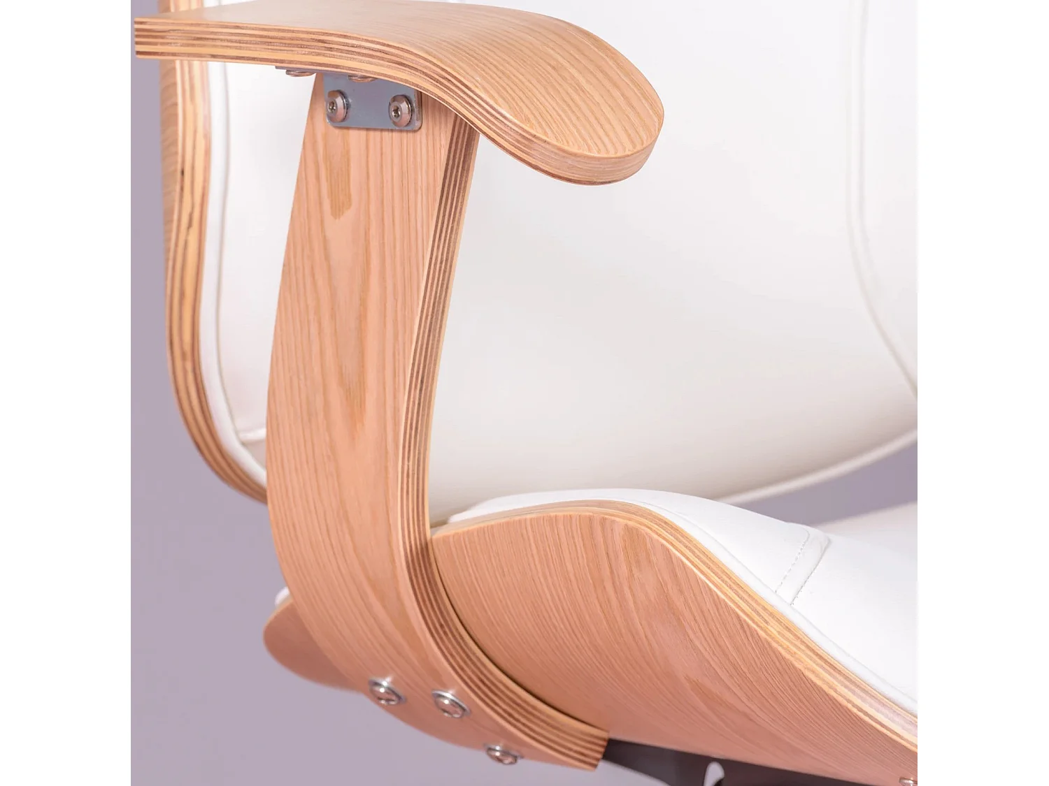 Chaise de bureau design en bois d'érable clair et recouverte de simili cuir - Nordic - Blanc