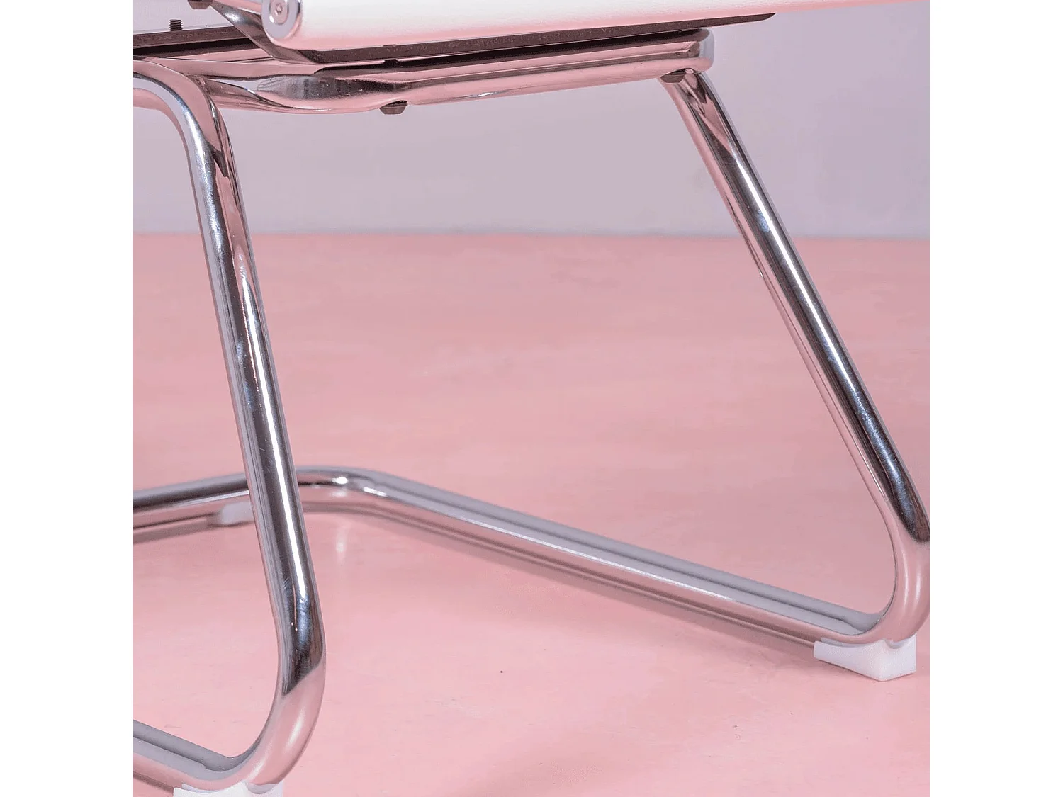 Bureaustoel zonder wielen met lage rugleuning en bekleed met imitatieleer - Alu - Wit