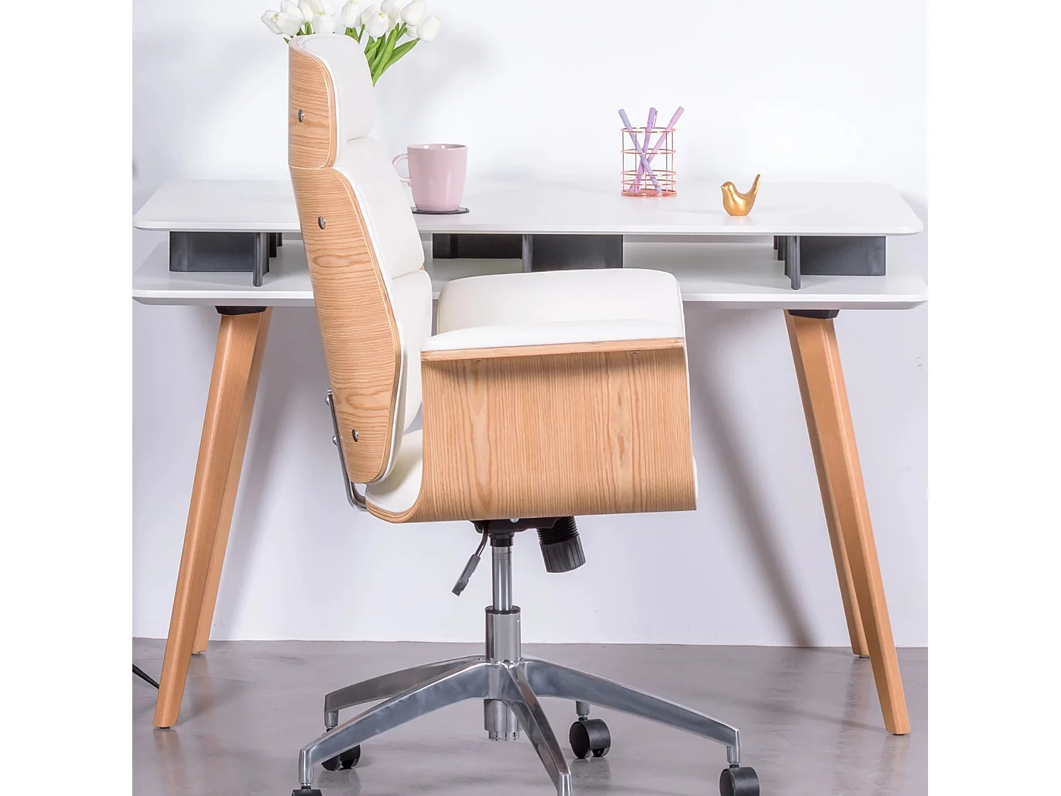 Chaise de bureau pour cadres en bois d'érable clair et tapissée en simili cuir - Nordic S - Blanc