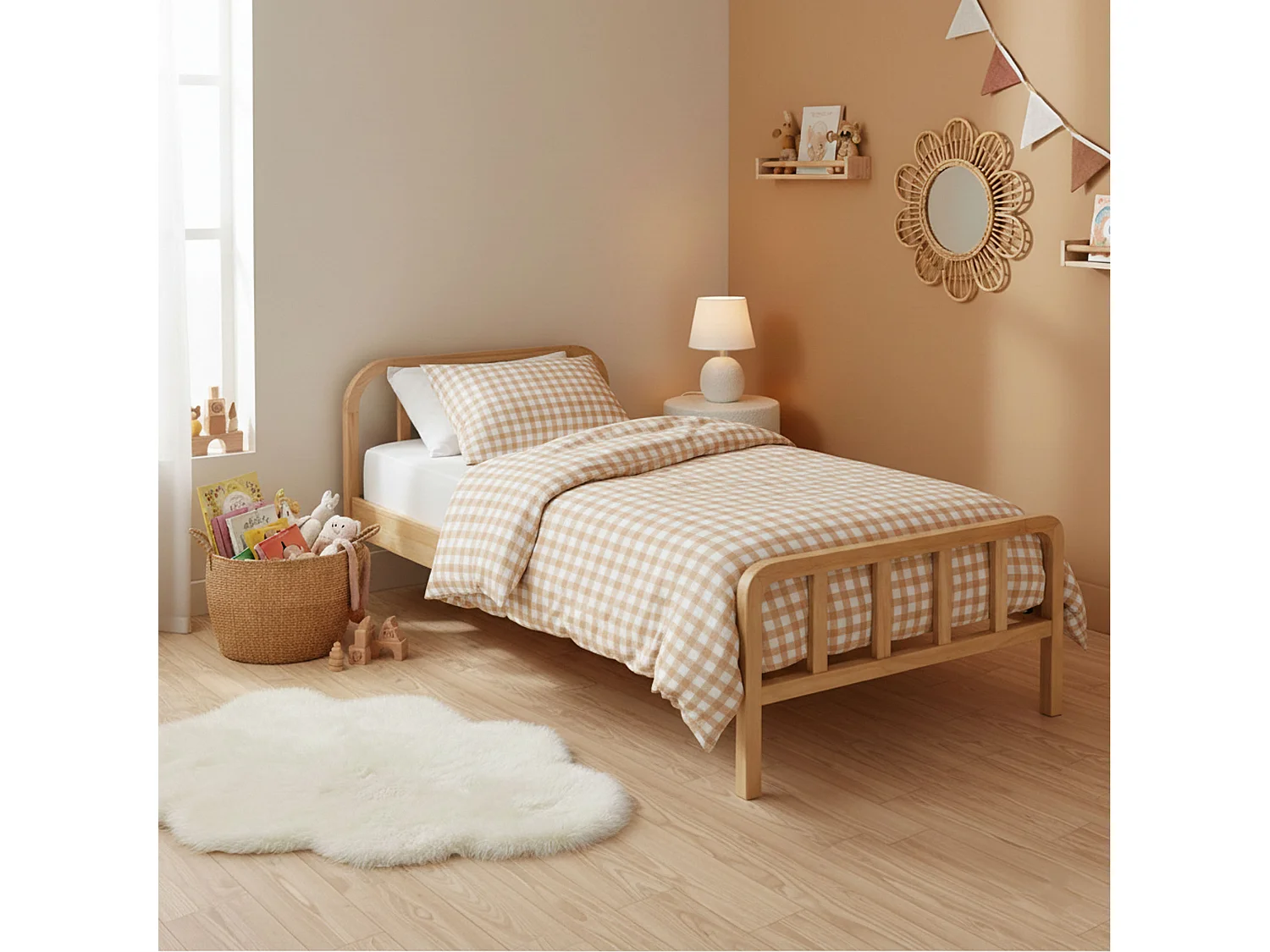 Lit enfant en pin massif naturel tête de lit arrondie 90x190 - LT17019