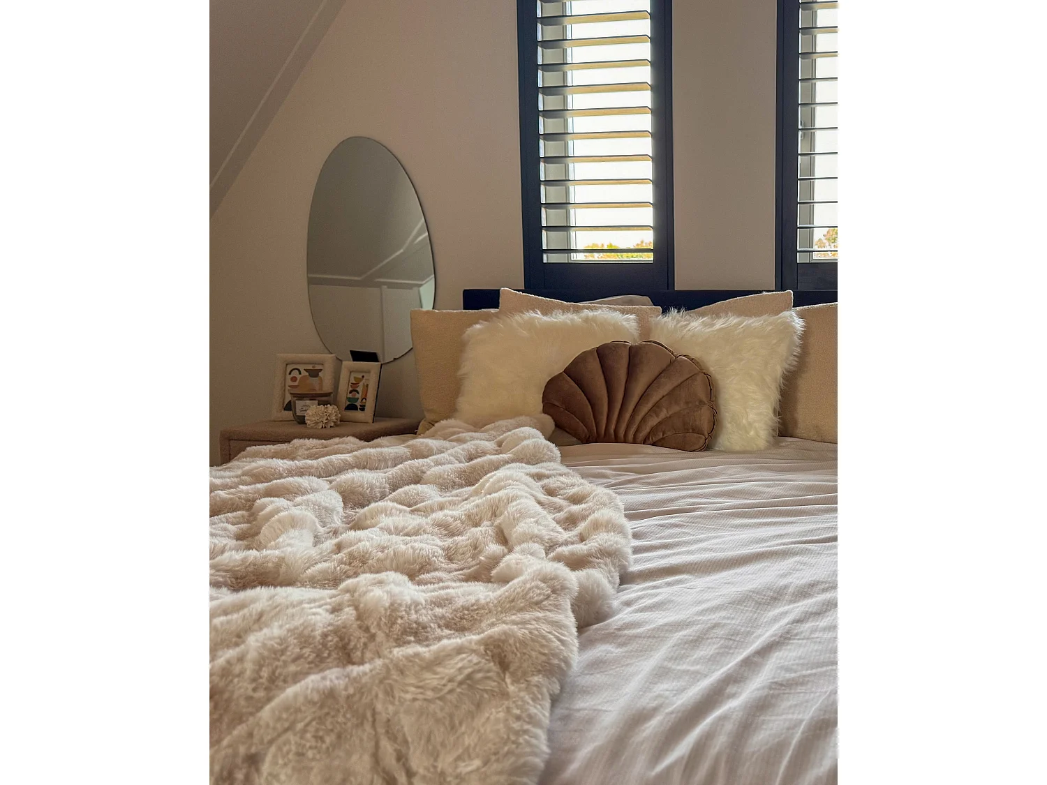 Coussin CONSOLIDA Velours 47 x 35 cm Beige sable Unicolore