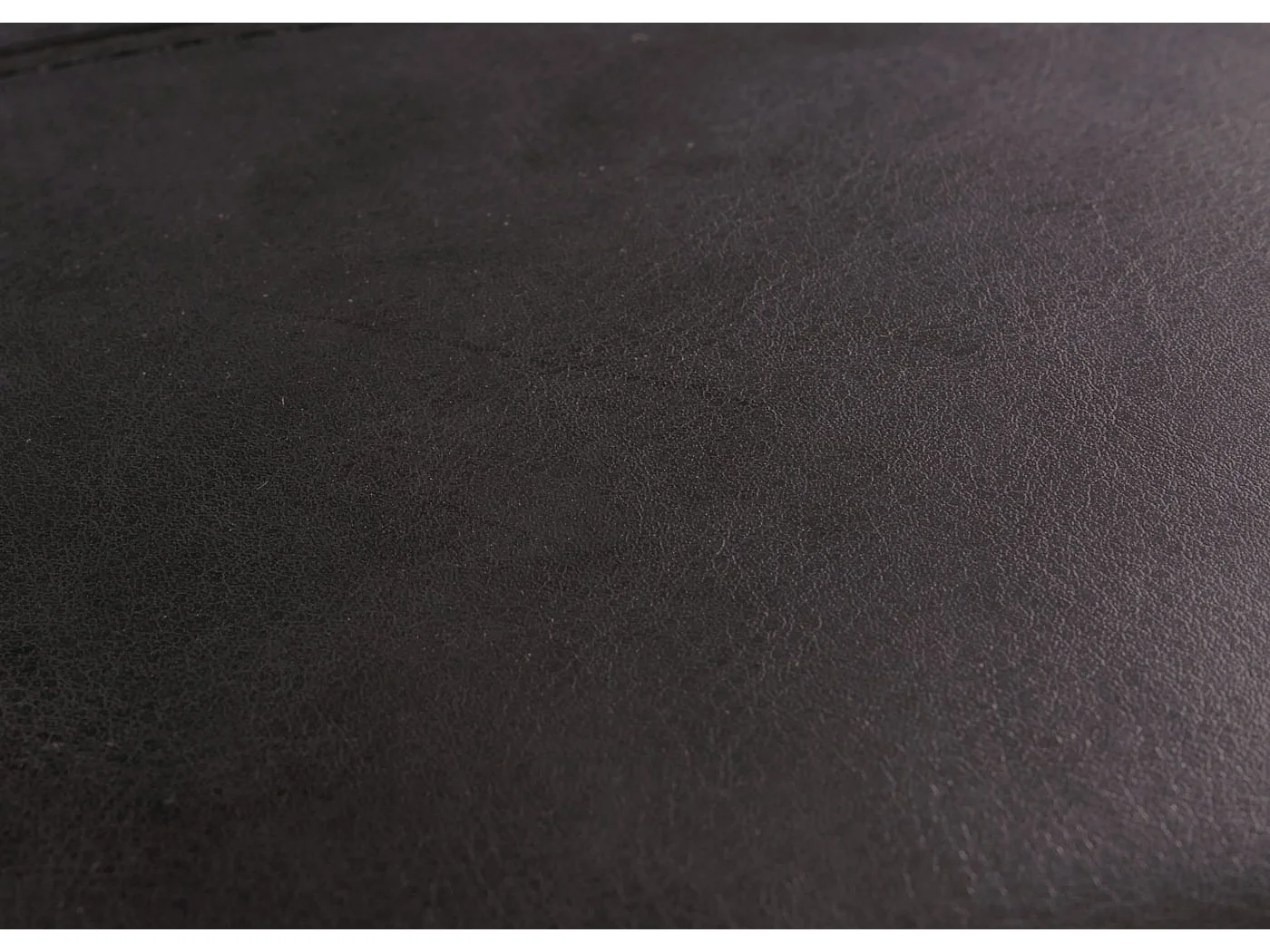 Banco de Carrara,  castanho