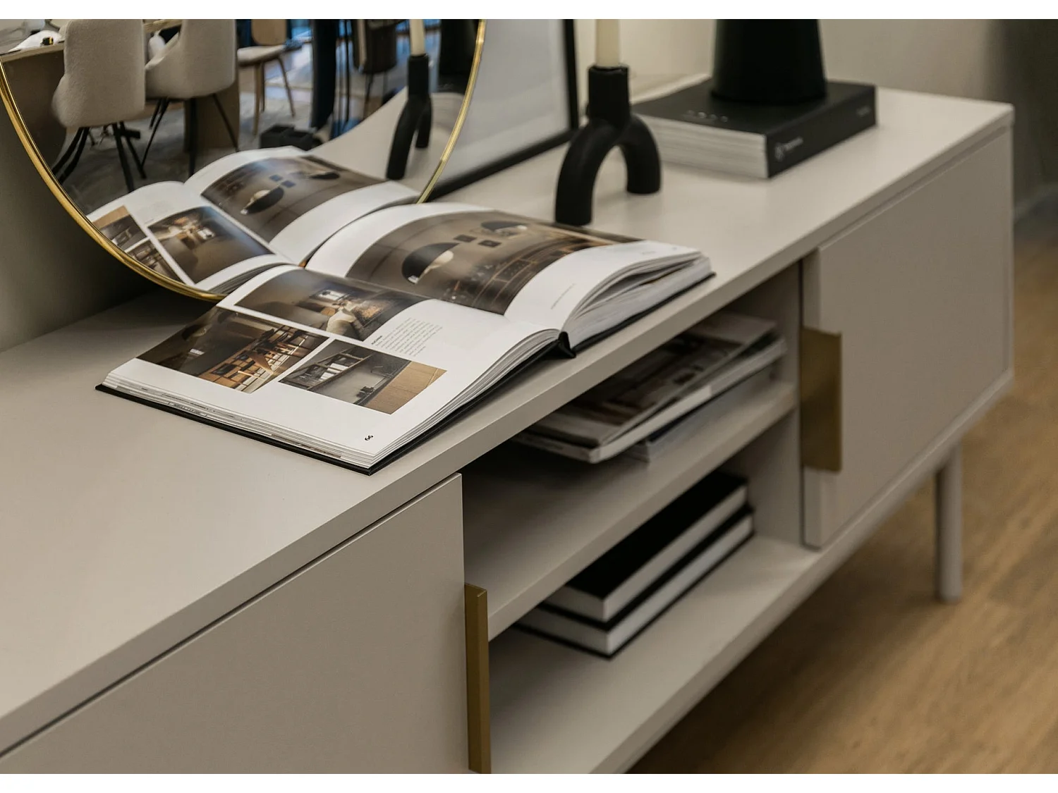 TV-meubel - 154 cm - twee deuren met nissen - taupe (grijsbeige) - VIVIARO