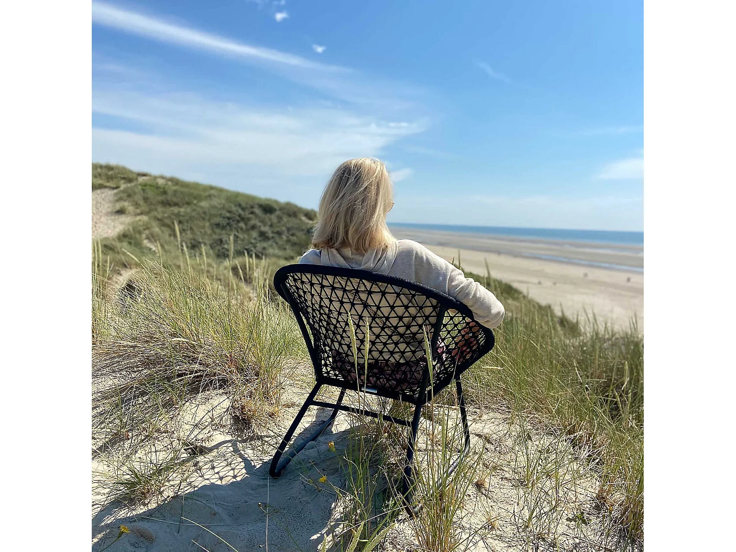 Now's Home - Fauteuil Lounge Exterieur En Polypropylene Et Pieds En Metal Noir