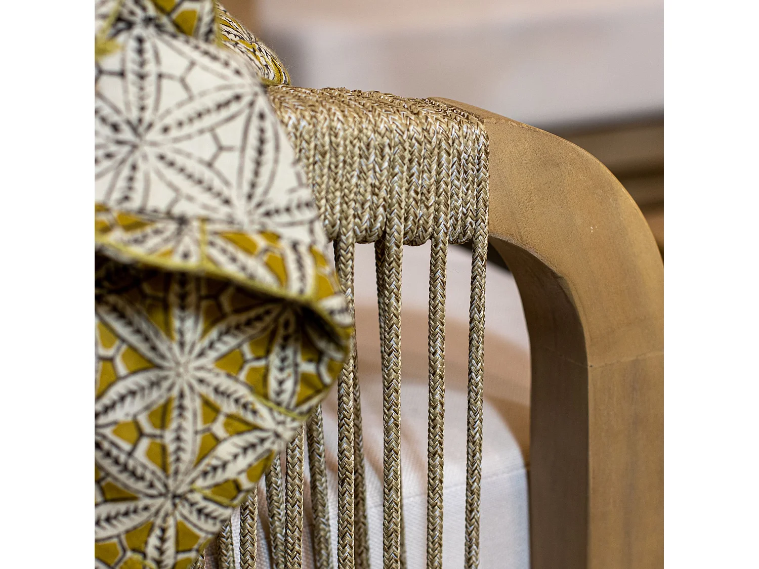 Now's Home - Salon De Jardin En Bois D'acacia Et Coussins Beige 4 Places