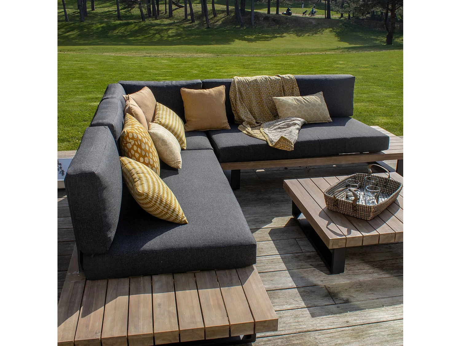 Now's Home - Salon De Jardin En Bois D'acacia Et Coussins Noir 6 Places