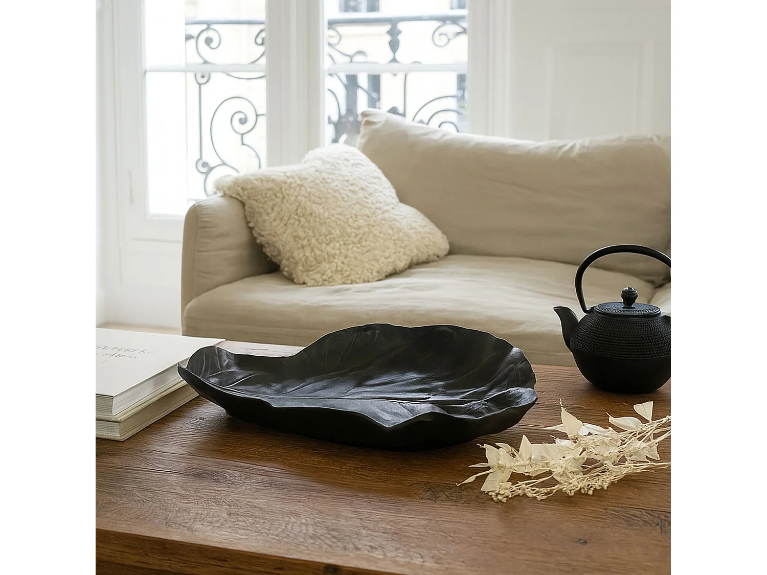 Now's Home - Coupelle Fleur En Resine Noir Mat 27.5x36.5x5.5cm Jungle