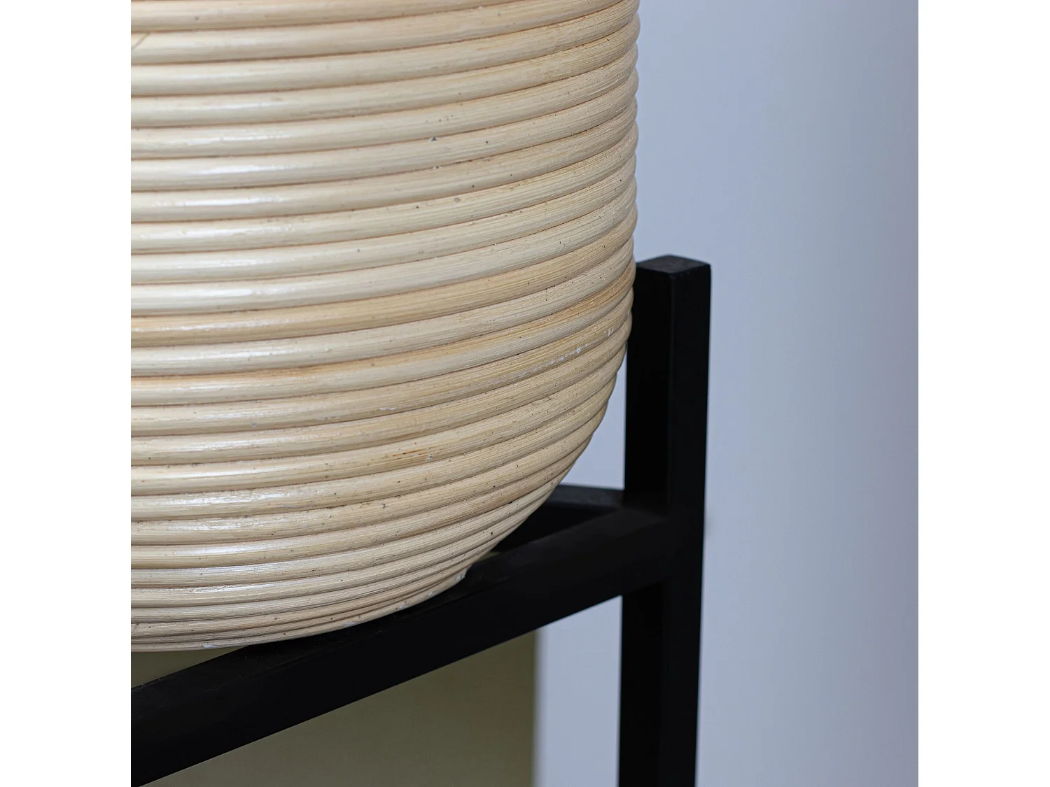 Now's Home - Cache Pot Medium - Rotin - Pieds Metal Noir 30 X 32 X 66/78 Cm Lima