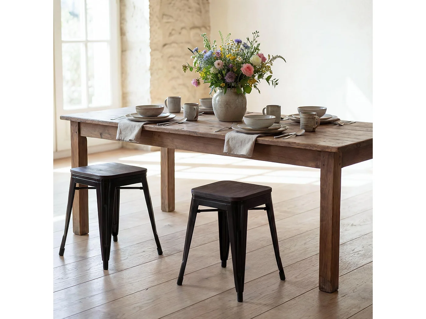 Taboret MCW-A73 (zestaw 2 szt.) Drewniane siedzisko,  czarne