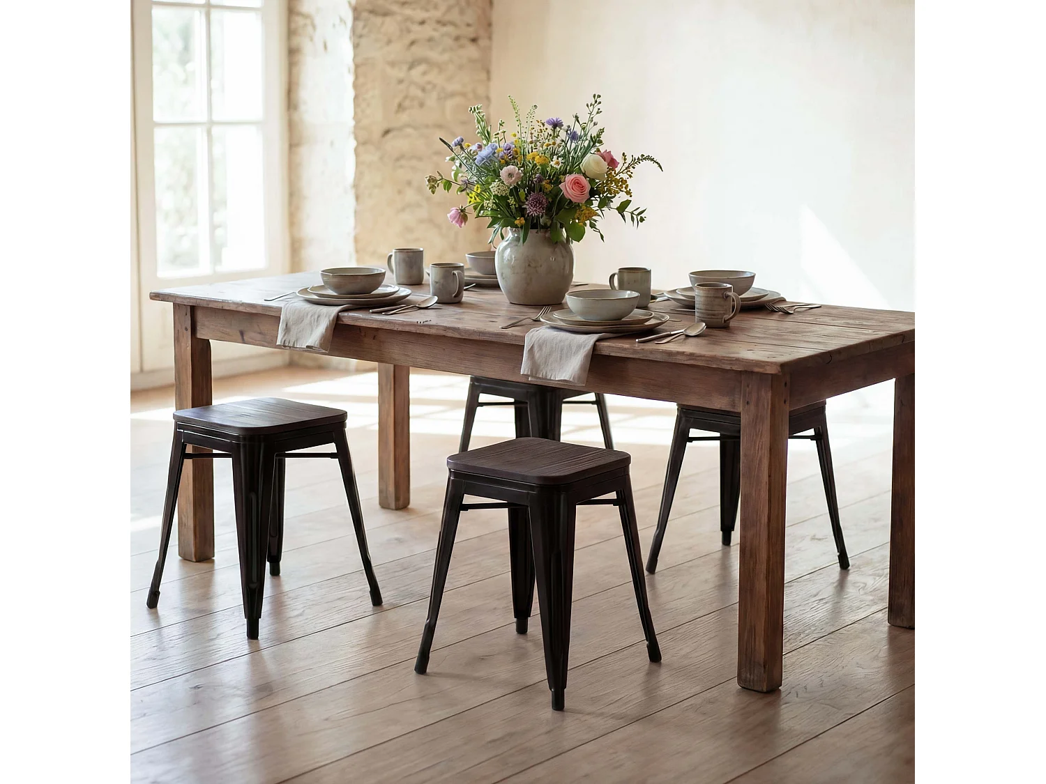 Kruk MCW-A73 (set van 4) Houten zitting,  zwart