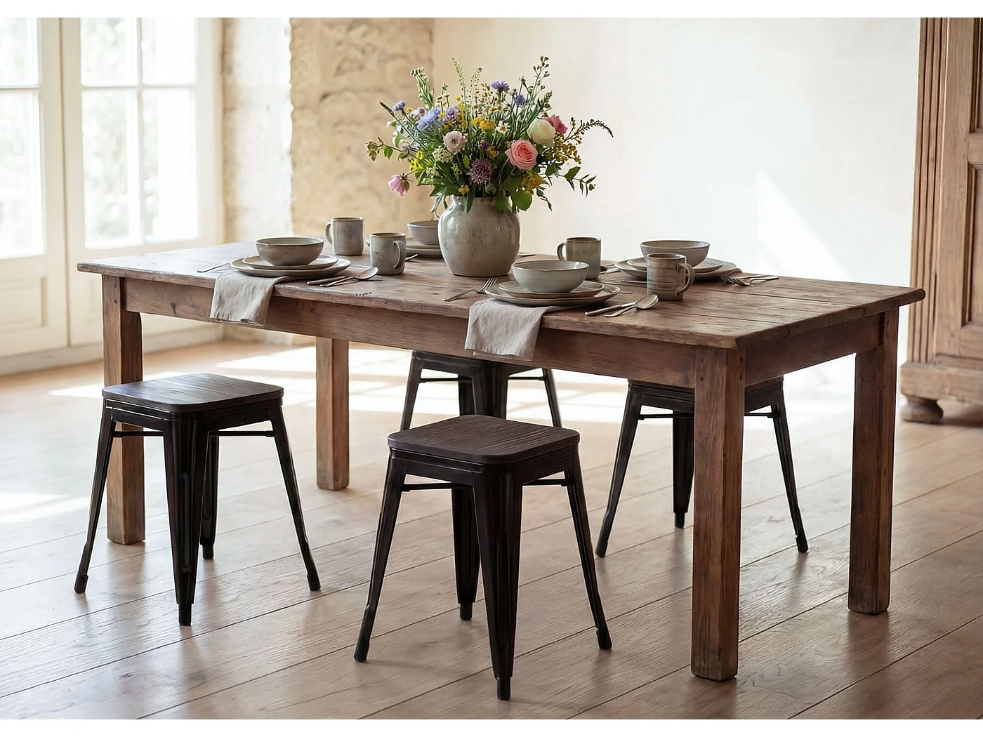 Kruk MCW-A73 (set van 4) Houten zitting,  zwart