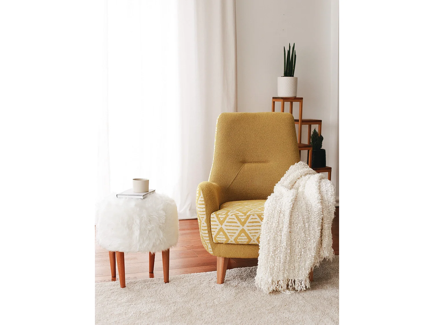 Sillón Altadena 536, Amarillo, 95x88x75cm, Tapiz, Patas: Madera