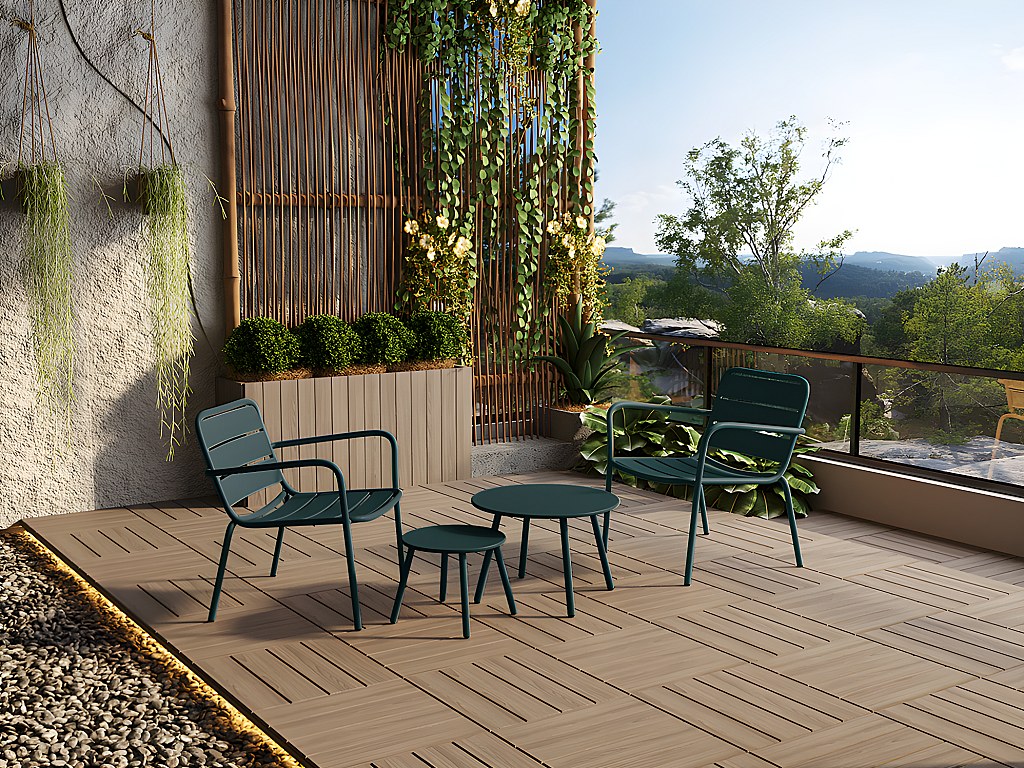 Garten-Sitzgruppe: 2 niedrige, stapelbare Sessel + Beistelltische - Metall - Tannengrün - MIRMANDE von MYLIA