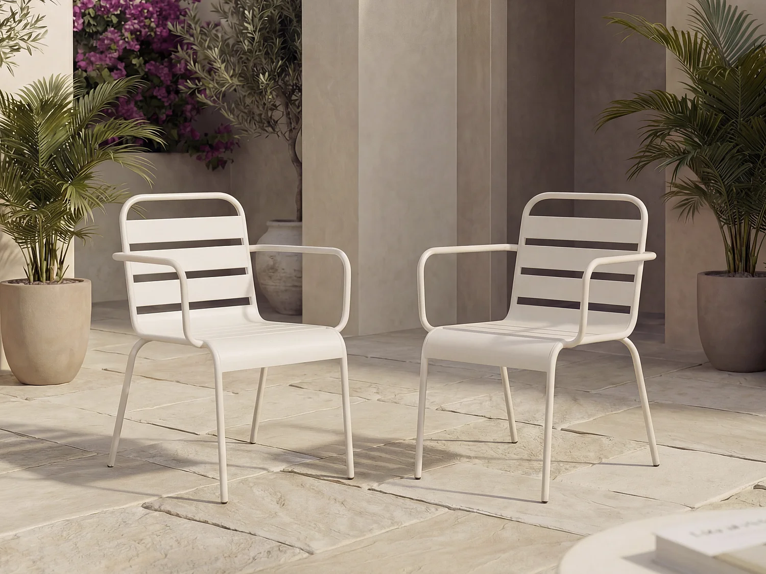 Set med 2 stapelbara trädgårdsfåtöljer i metall - Beige - MIRMANDE från MYLIA