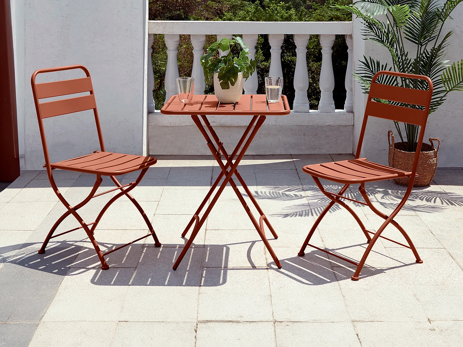 Salle à manger de jardin pliante en métal - une table L.60 cm et 2 chaises pliantes - Terracotta - MIRMANDE de MYLIA