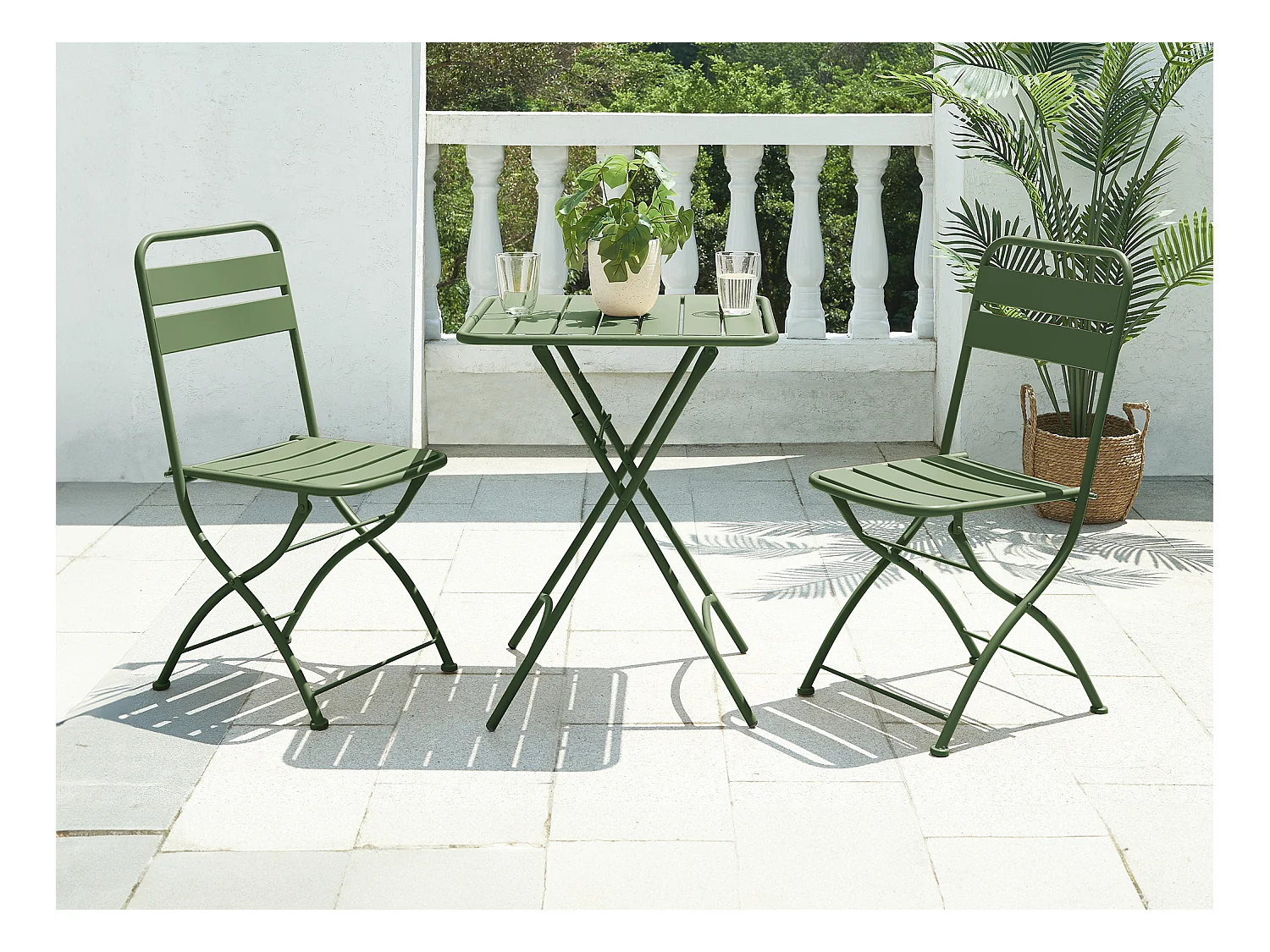 Salle à manger de jardin pliante en métal - une table L.60 cm et 2 chaises pliantes - Kaki - MIRMANDE de MYLIA