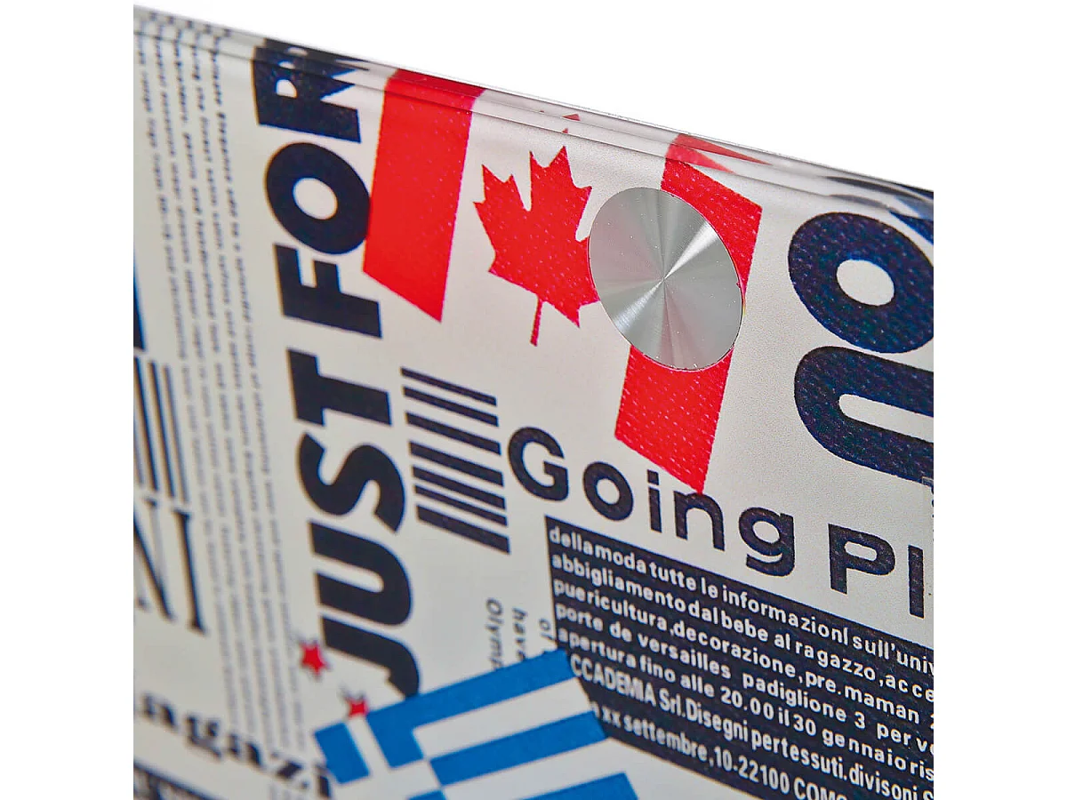 ISLA - Table d'appoint sur Roulettes Motif Drapeaux