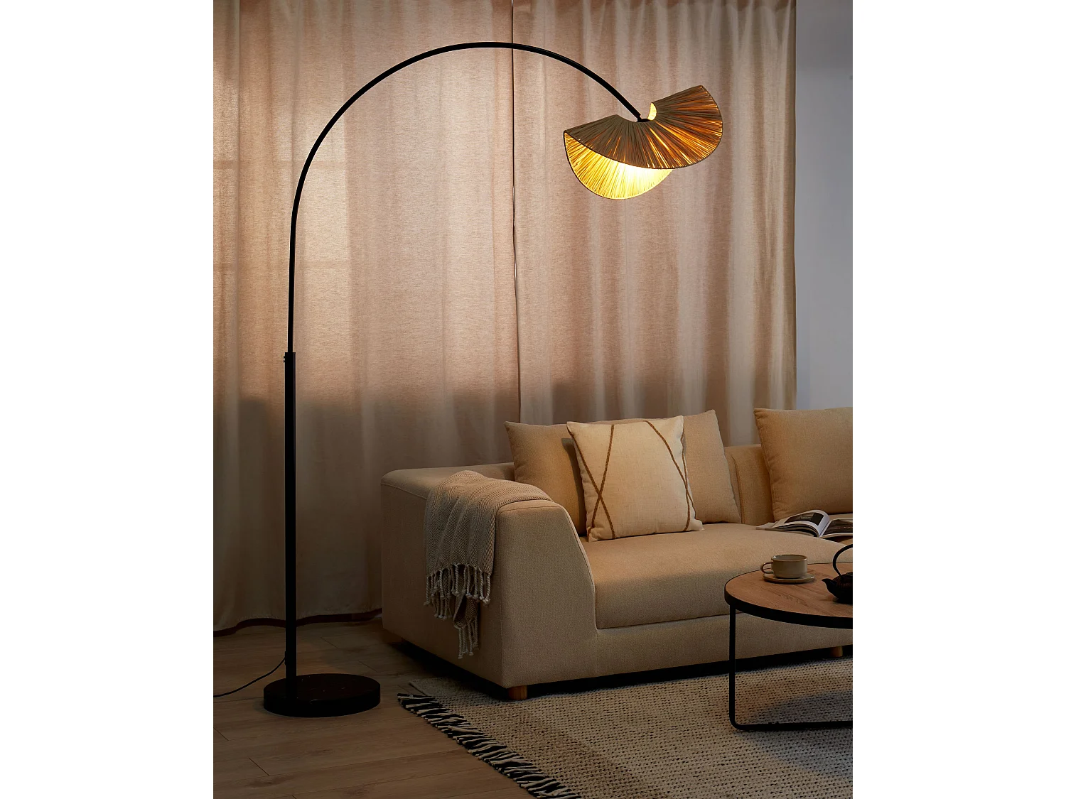 Stehlampe HERRON Naturfarben