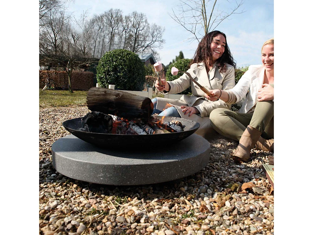 Brasero en fonte et granit Anneau 69.8 x 23.8 cm