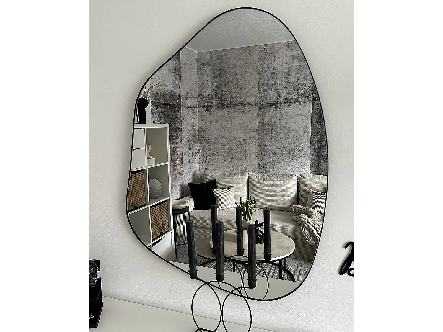 Wandspiegel PUTEAUX 70 cm 92 cm Metall Schwarz