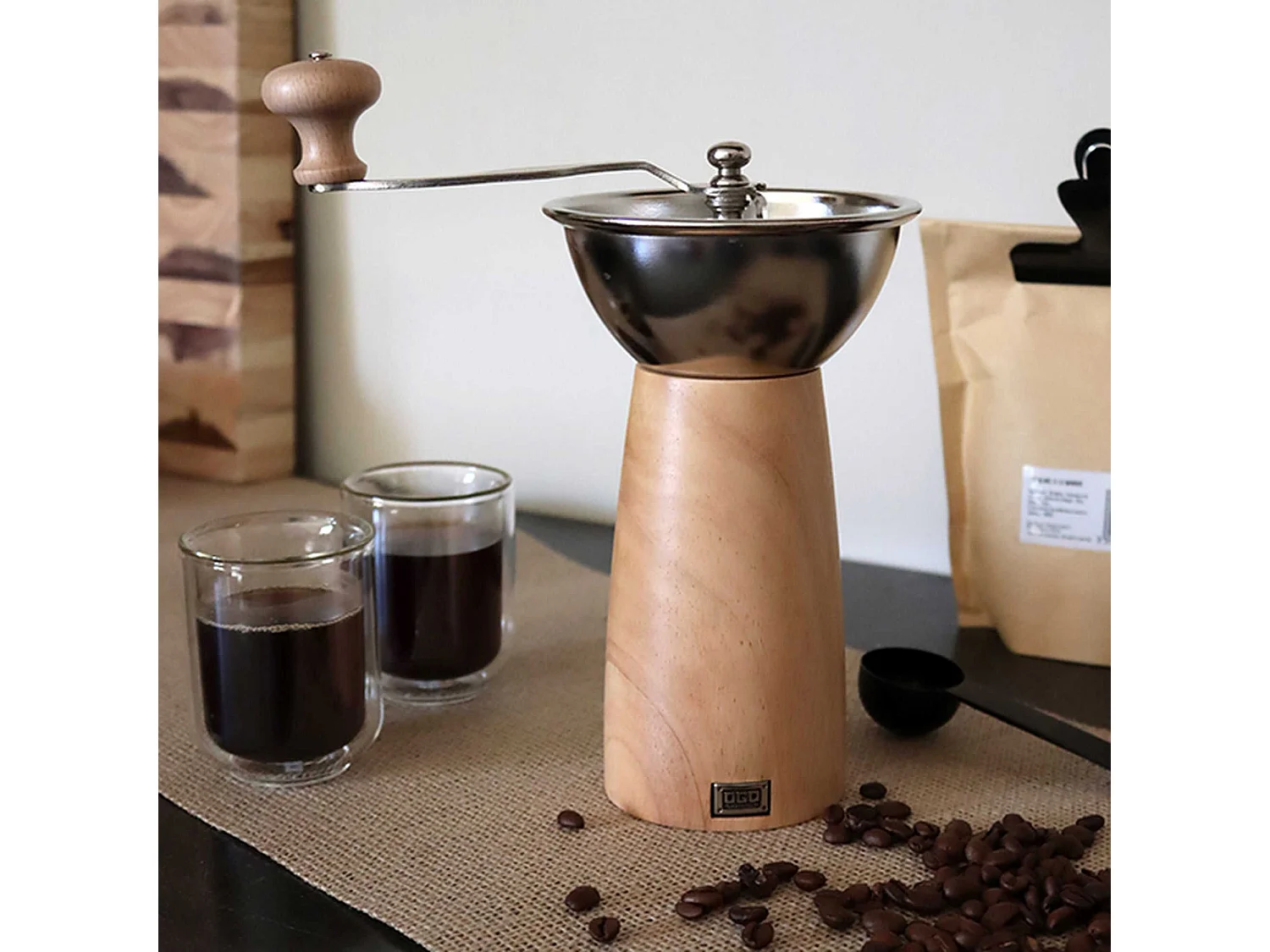 Ogo Living - Moulin A Cafe Manivelle Auguste En Bois D'hevea