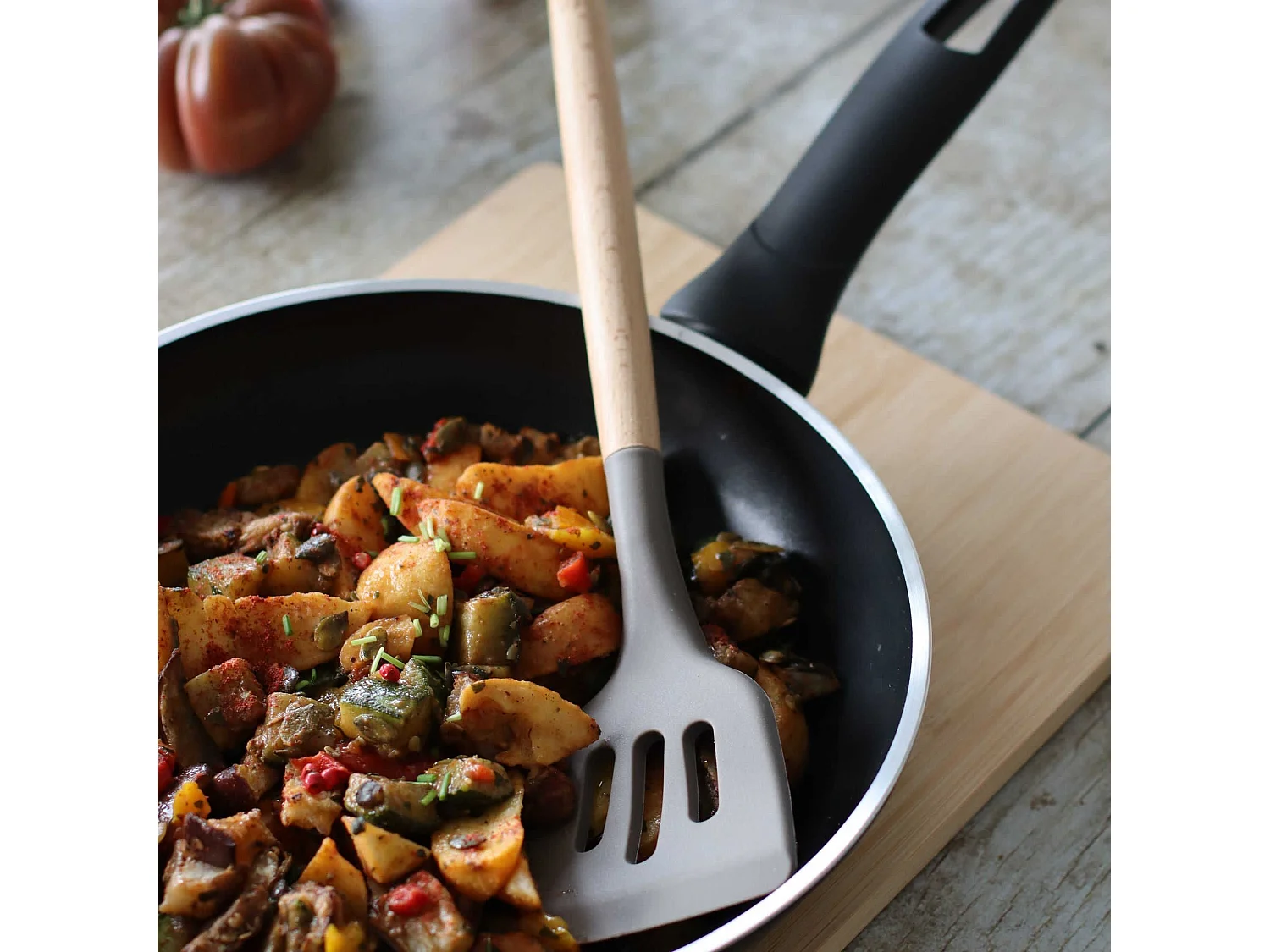 Menastyl - Spatule Ajouree Eliott En Silicone Avec Manche En Bois De Hetre