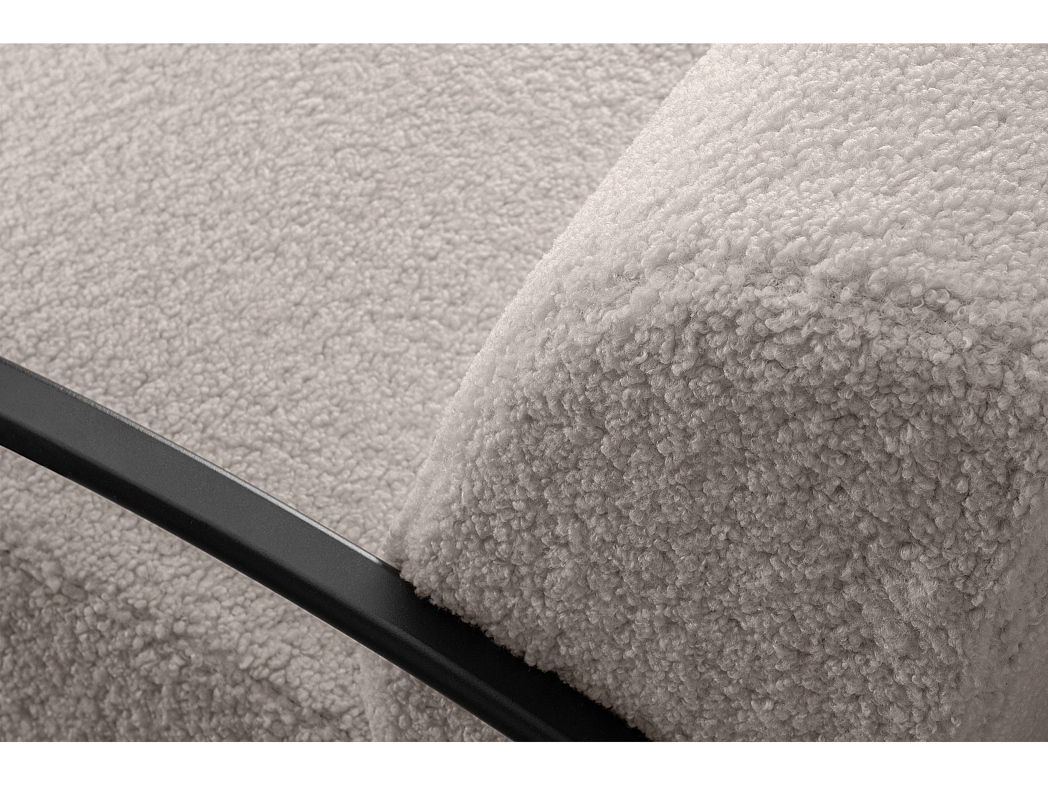 Sessel mit Armlehnen aus Lammstoff in - hellbraun - CARO