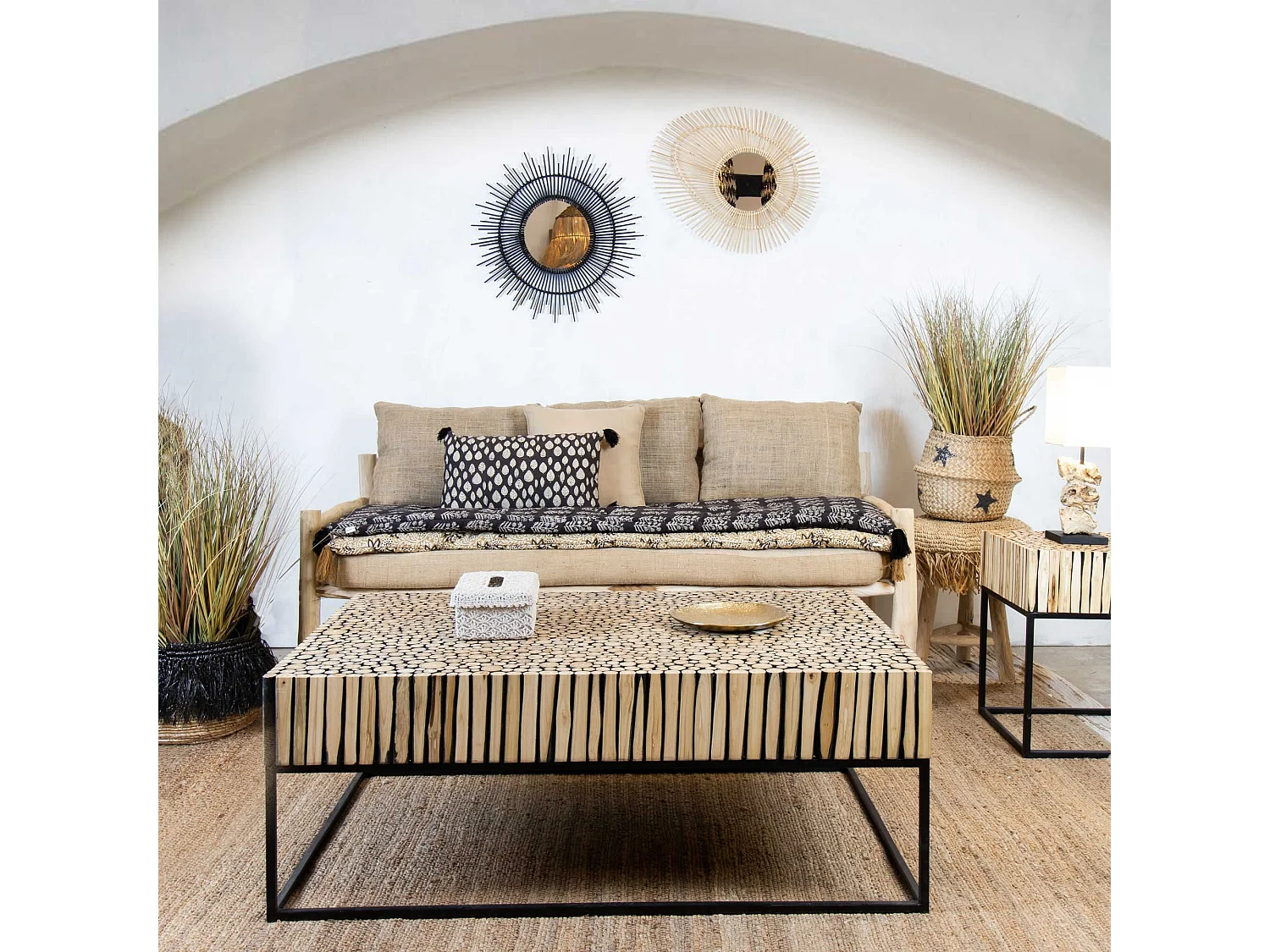 Now's Home - Table Basse En Branches De Teck Pied Metal Noir 75x115xh42cm Tahaa