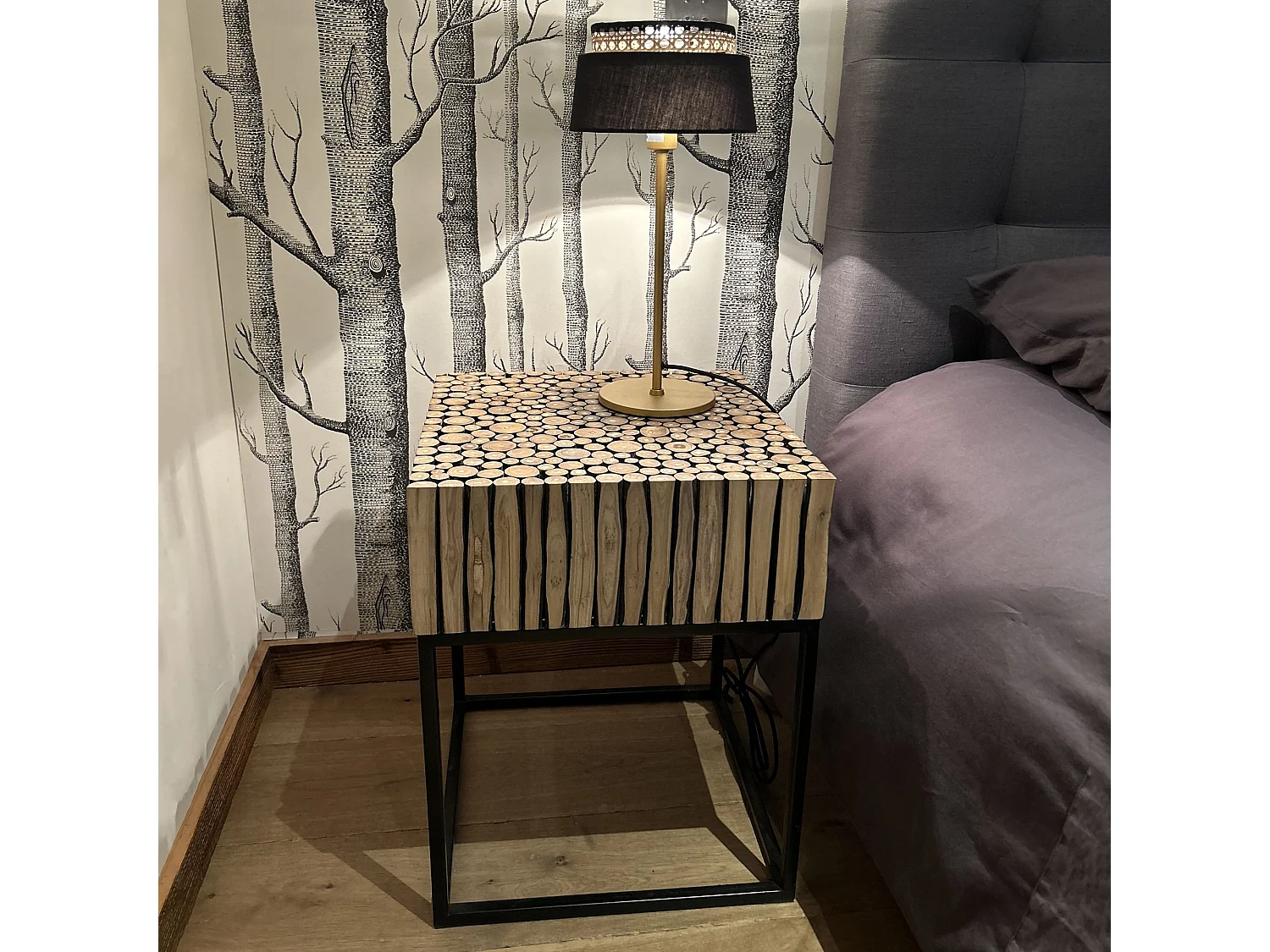 Now's Home - Meuble D'appoint En Branche De Teck Pied Metal Noir 40x40cm Tahaa