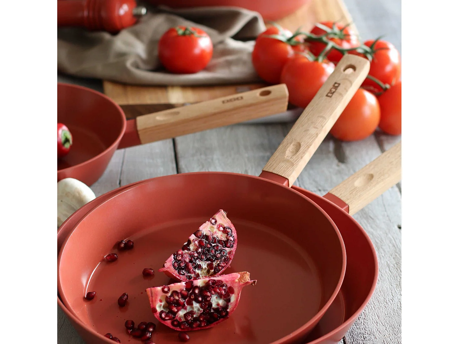 Ogo Living - Poele Ector 20cm En Aluminium Paprika Avec Manche En Bois