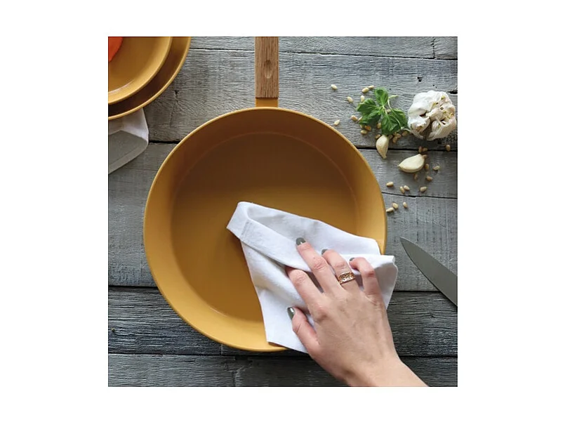 Ogo Living - Poele Ector 24cm En Alu Revetement Ceramique Jaune Avec Manche Bois