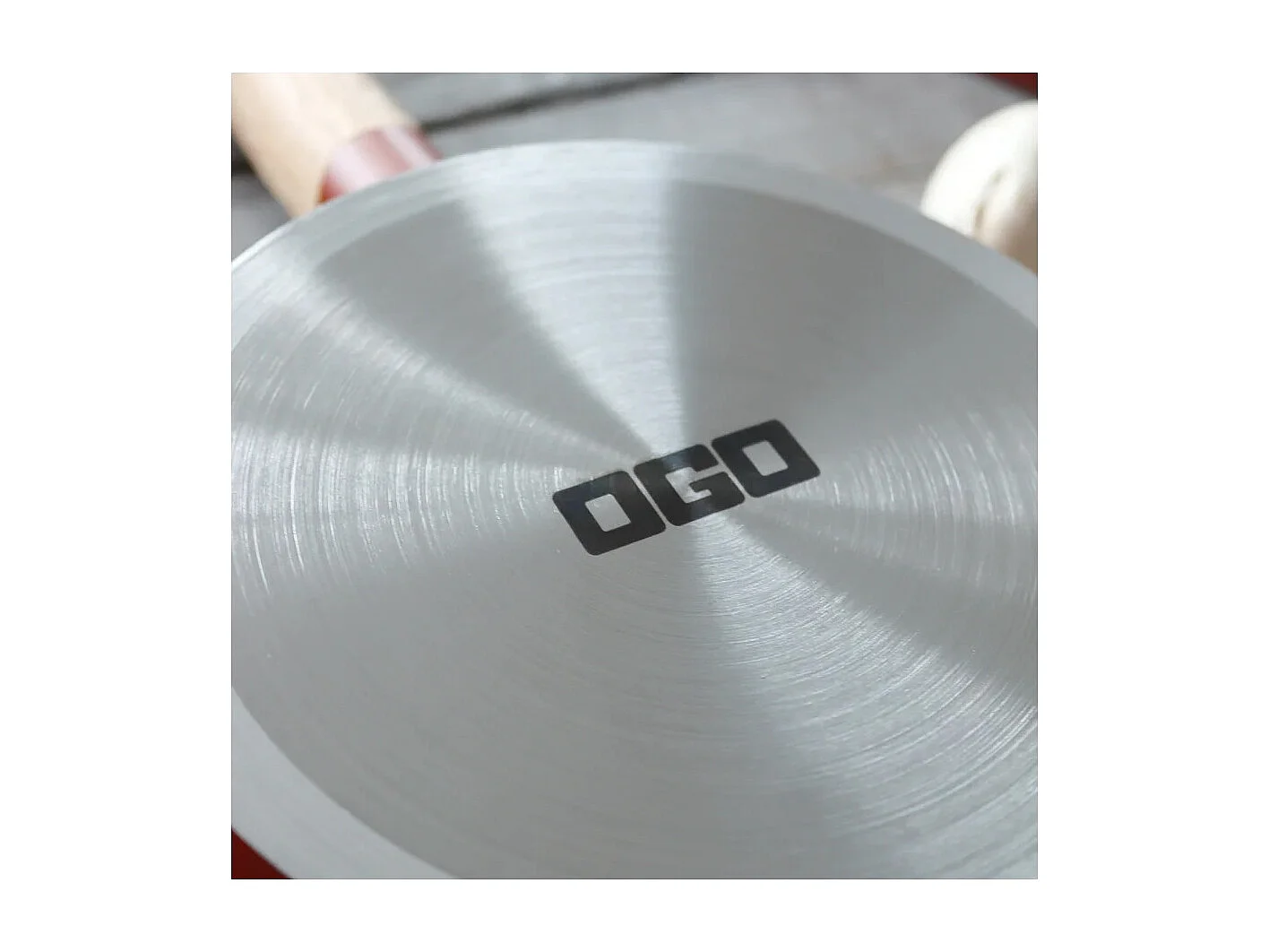 Ogo Living - Poele Ector 28cm En Aluminium Paprika Avec Manche En Bois