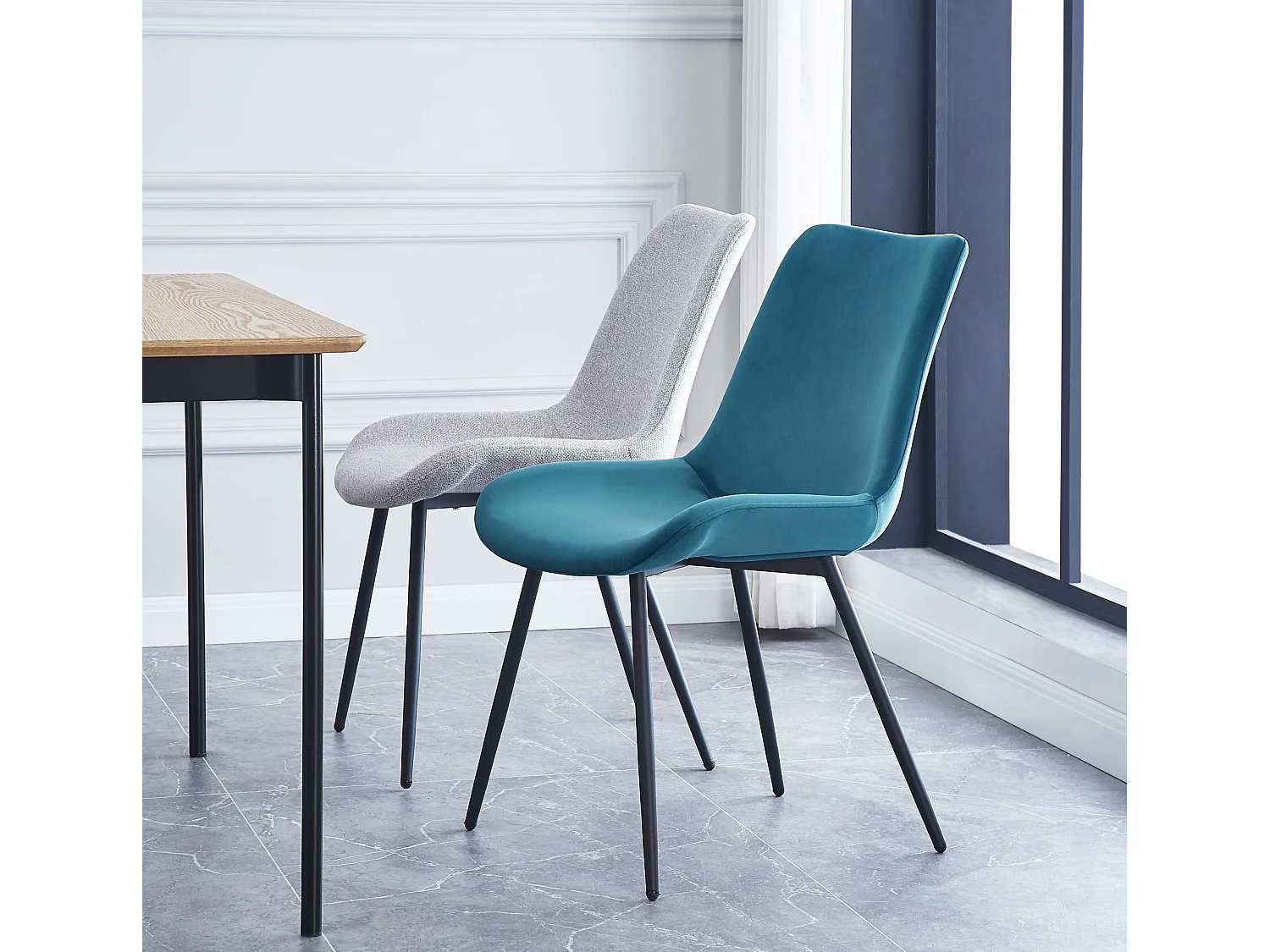 Lot de 2 chaises en métal et tissu gris