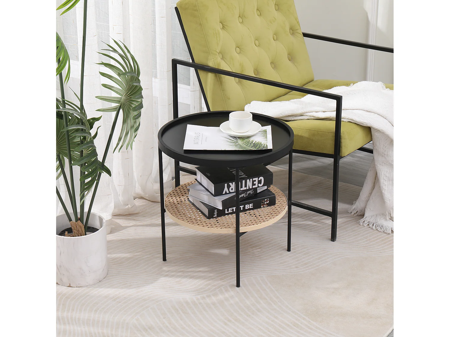 Table d'appoint en métal avec rangement en rotin naturel