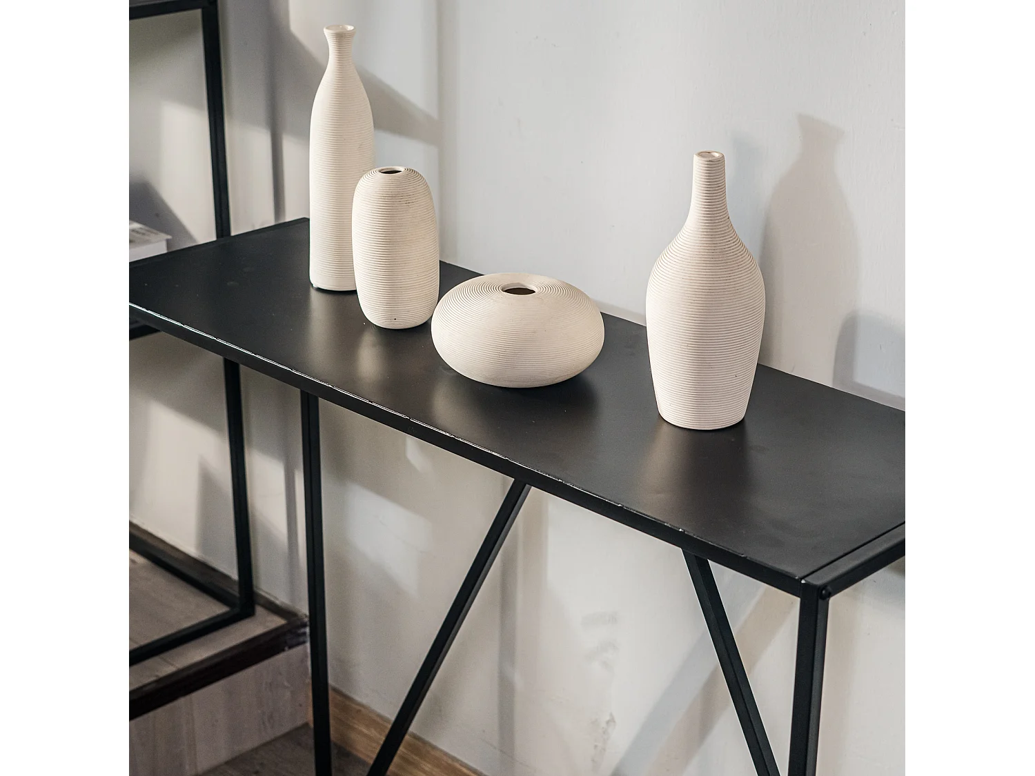 Console style industriel en métal noir