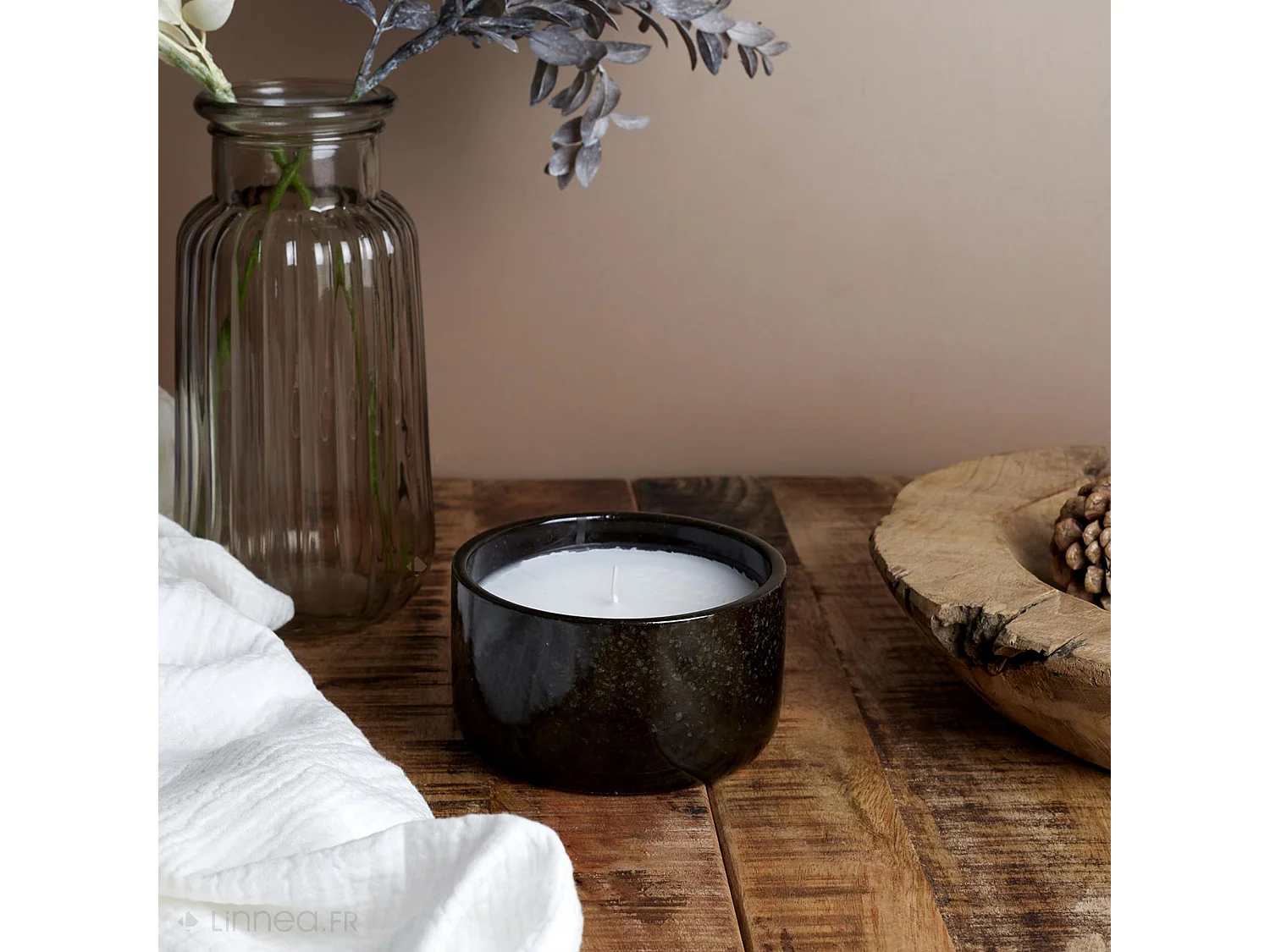 Bougie parfumée 2% pot en céramique noir TERRA senteur bois épicé