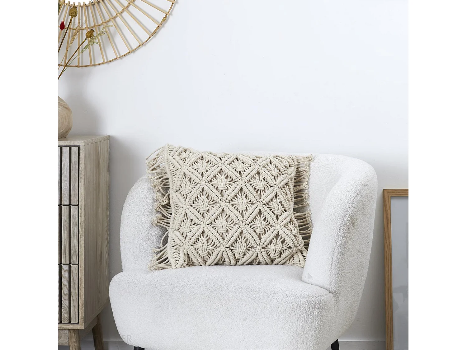 Coussin à franges 40x40 cm collection BOHEME macramé façon tressé beige