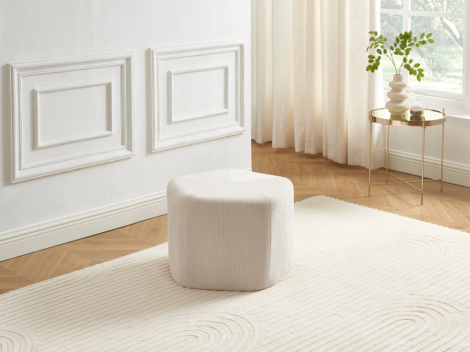 Pouf en velours côtelé beige  TALODI