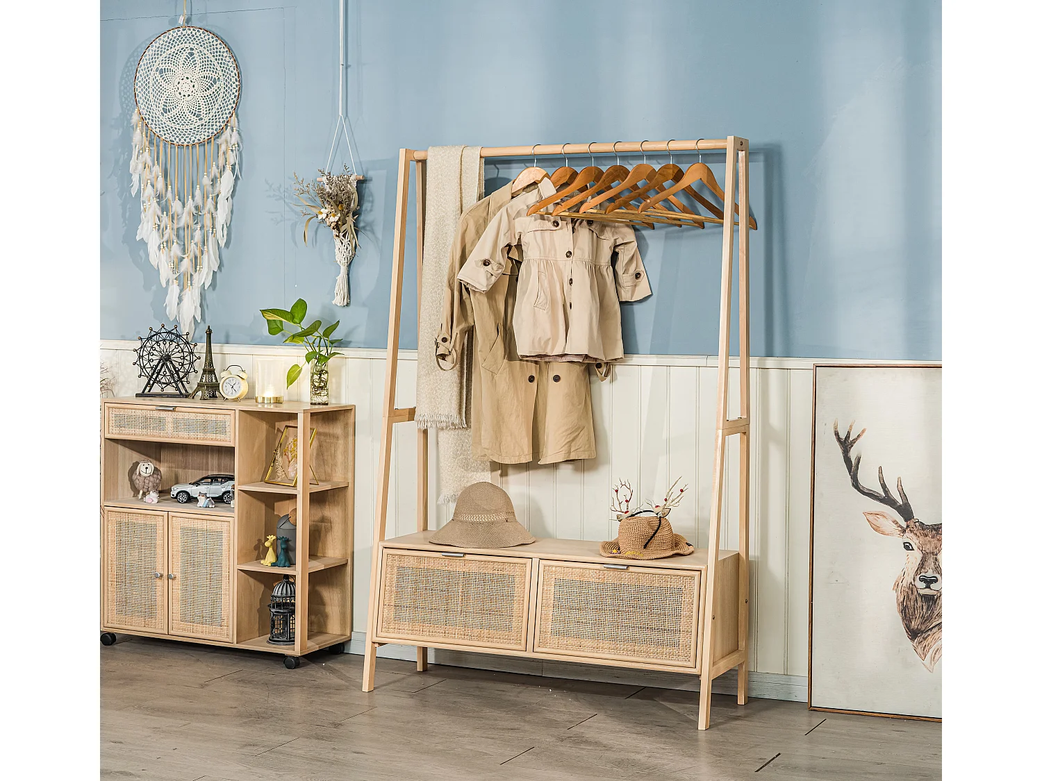 Vestiaire/portant en bois massif et cannage